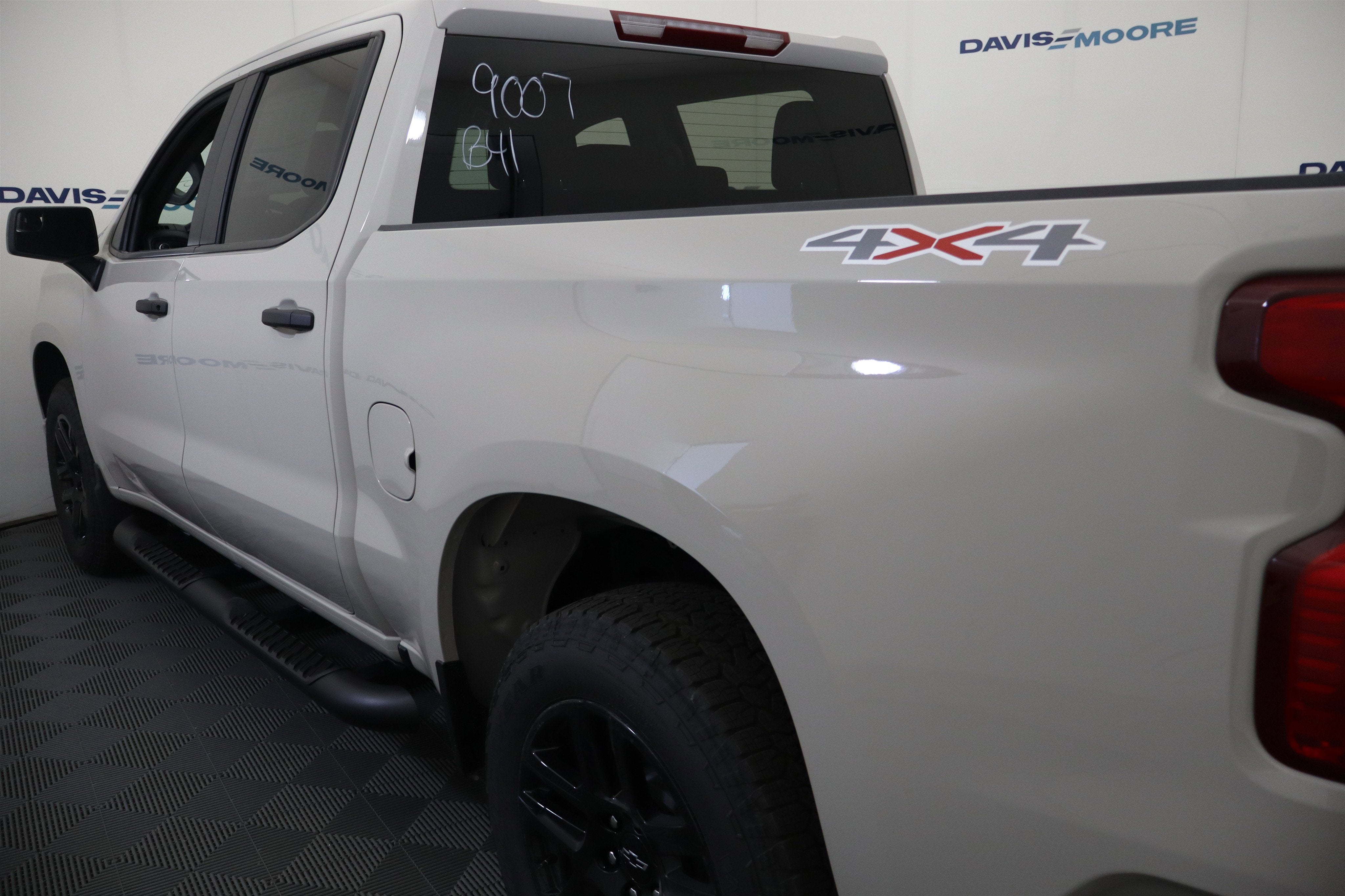 2026 Chevrolet Silverado 1500 Custom Crew Cab 4WD