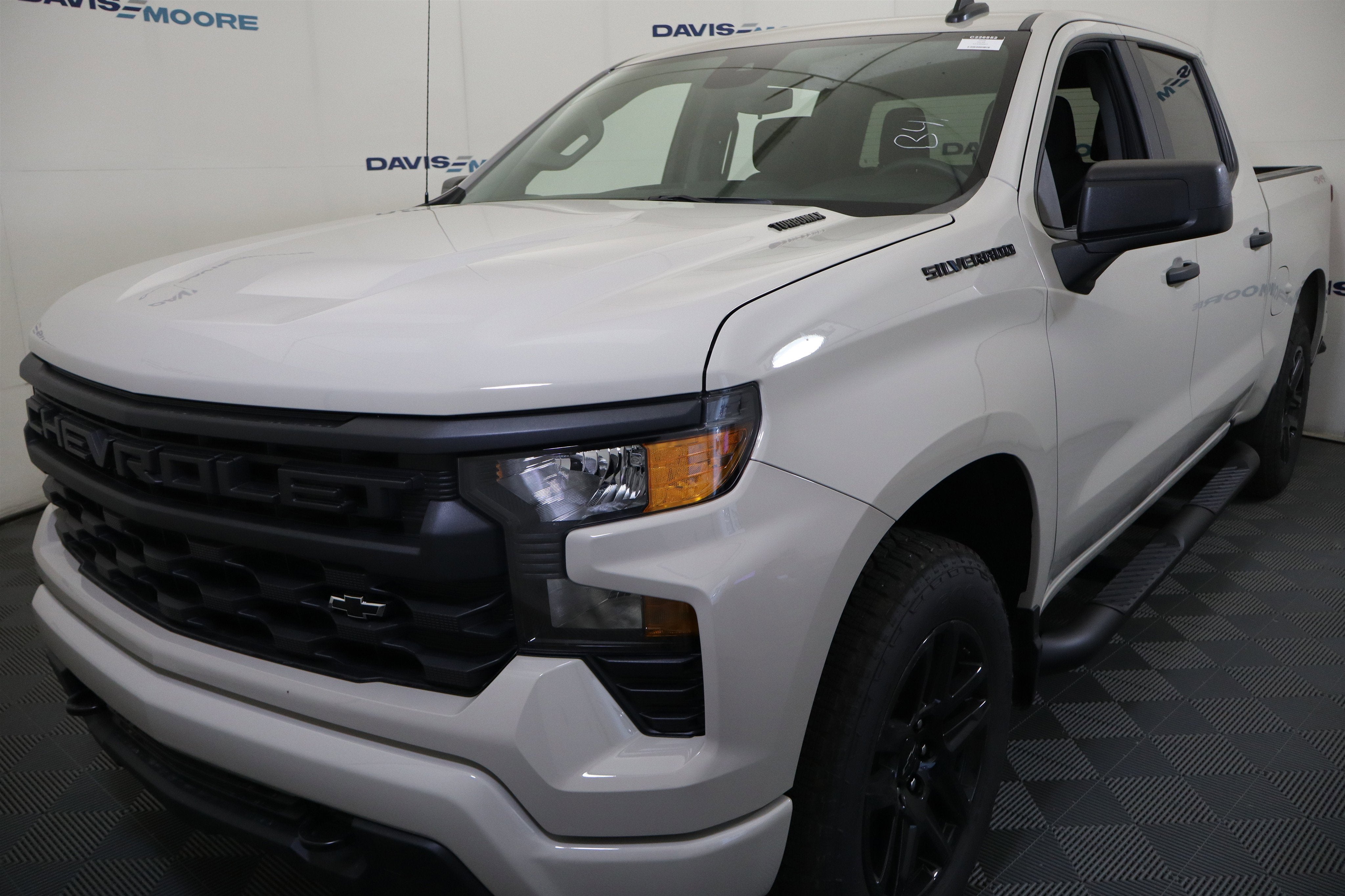 2026 Chevrolet Silverado 1500 Custom Crew Cab 4WD