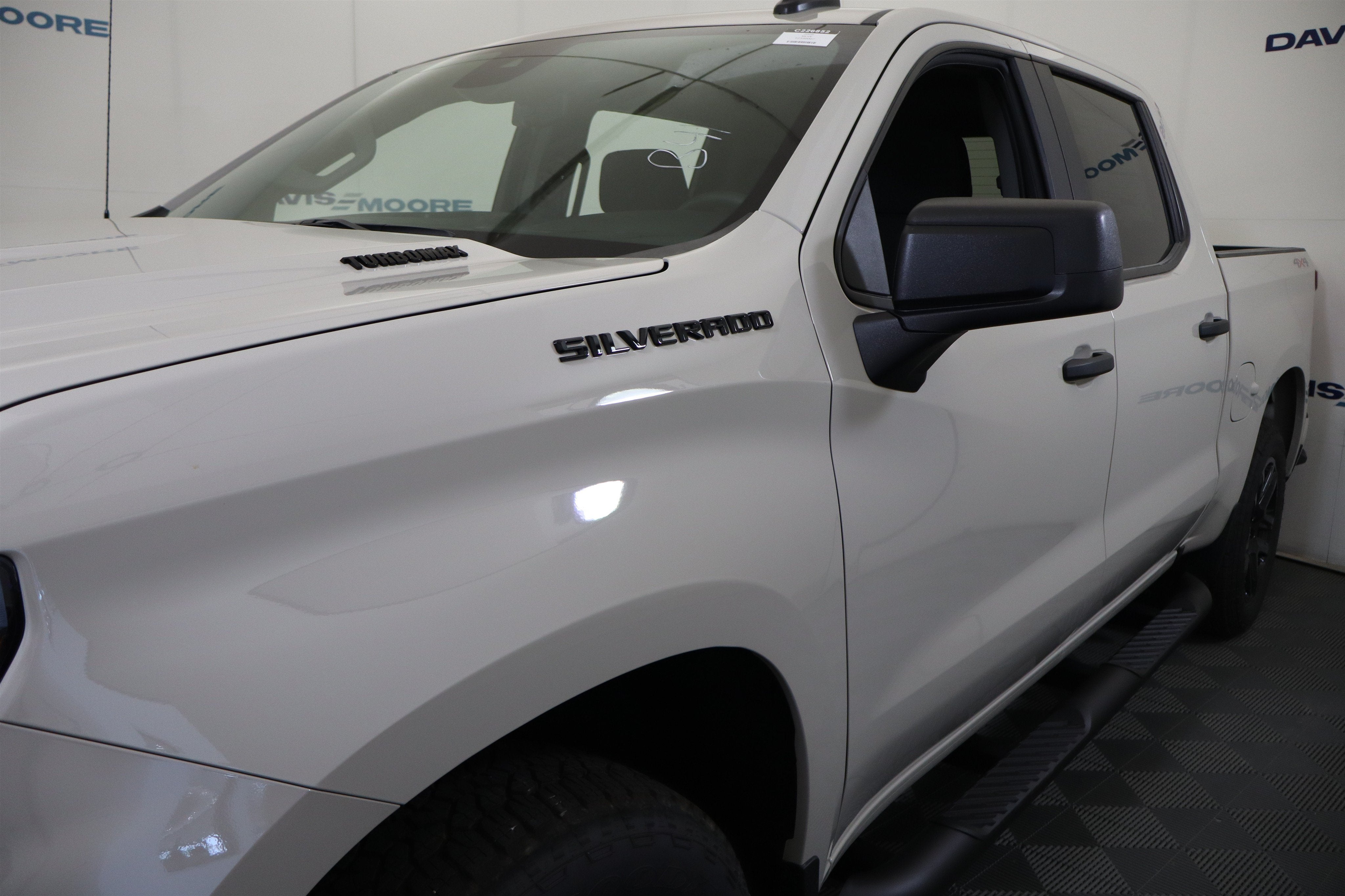 2026 Chevrolet Silverado 1500 Custom Crew Cab 4WD