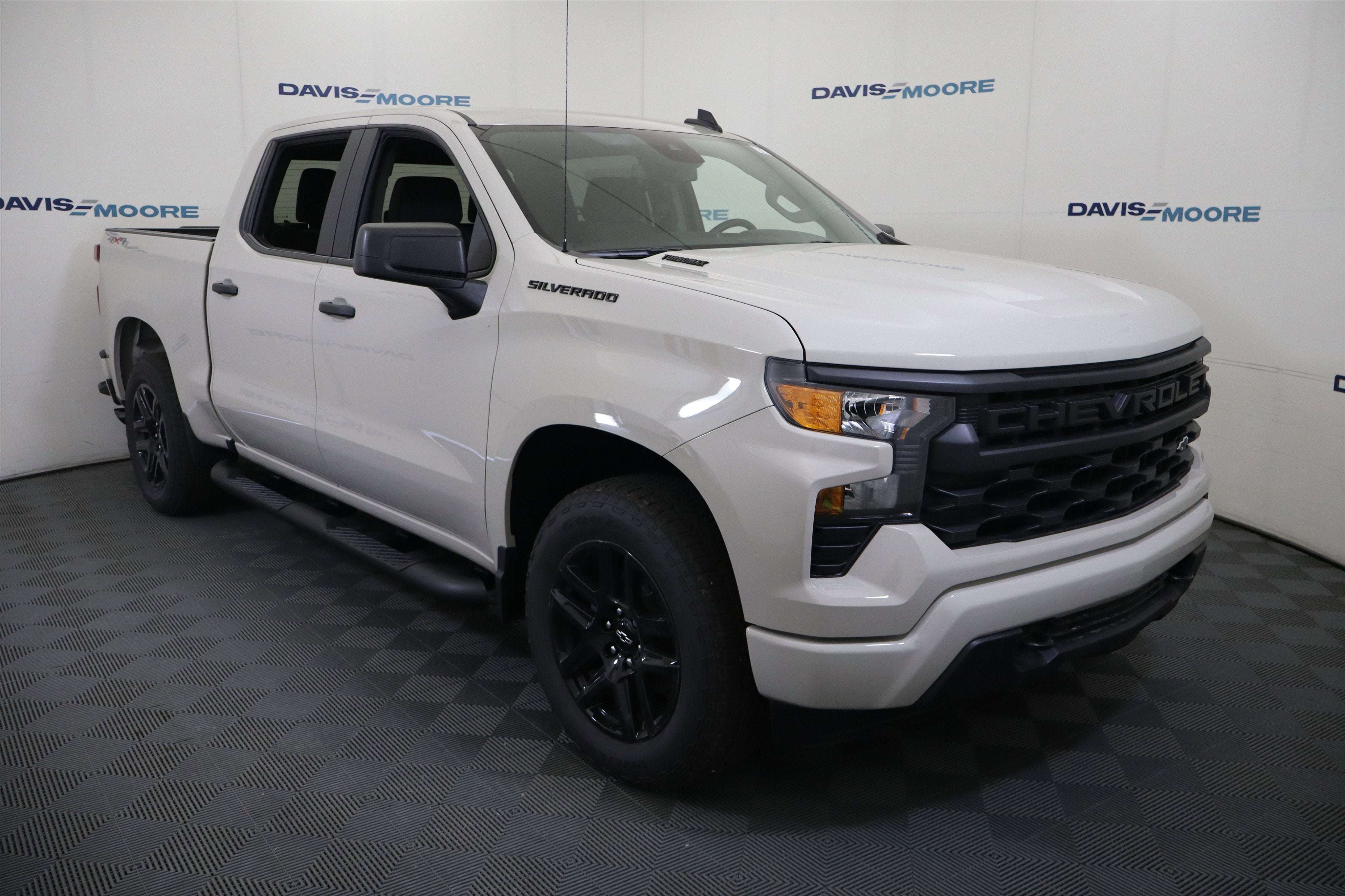 2026 Chevrolet Silverado 1500 Custom Crew Cab 4WD