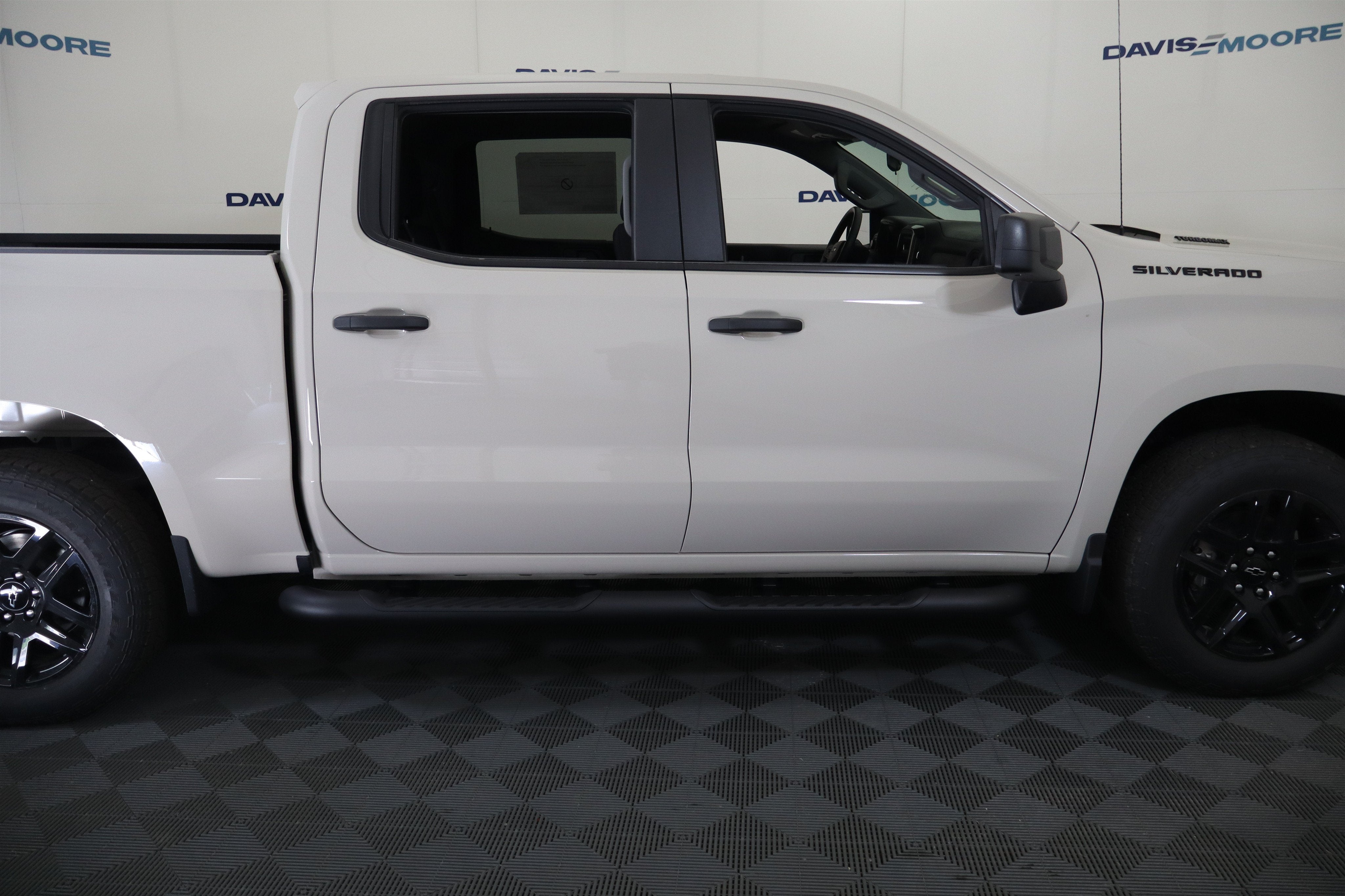 2026 Chevrolet Silverado 1500 Custom Crew Cab 4WD