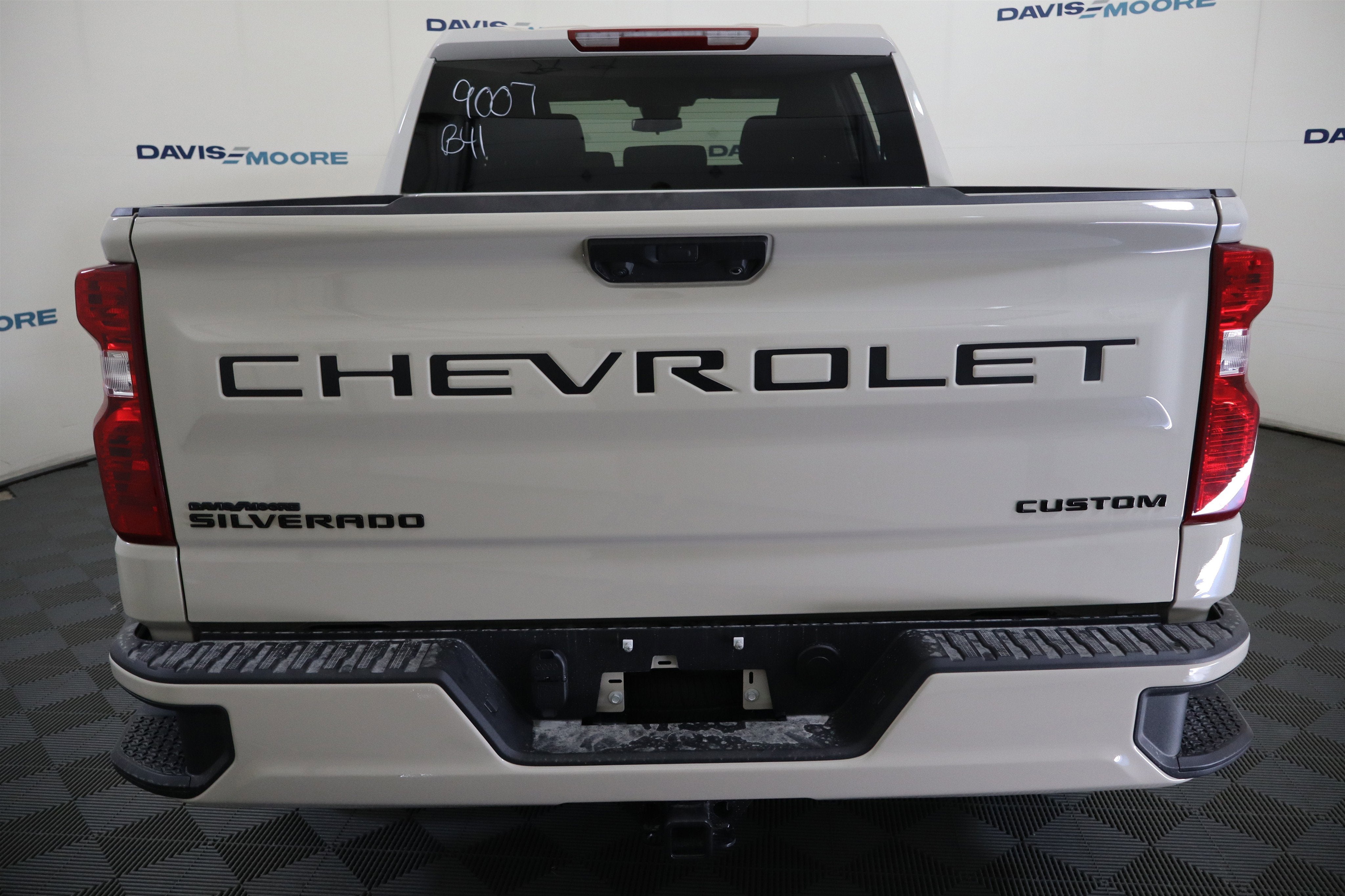 2026 Chevrolet Silverado 1500 Custom Crew Cab 4WD