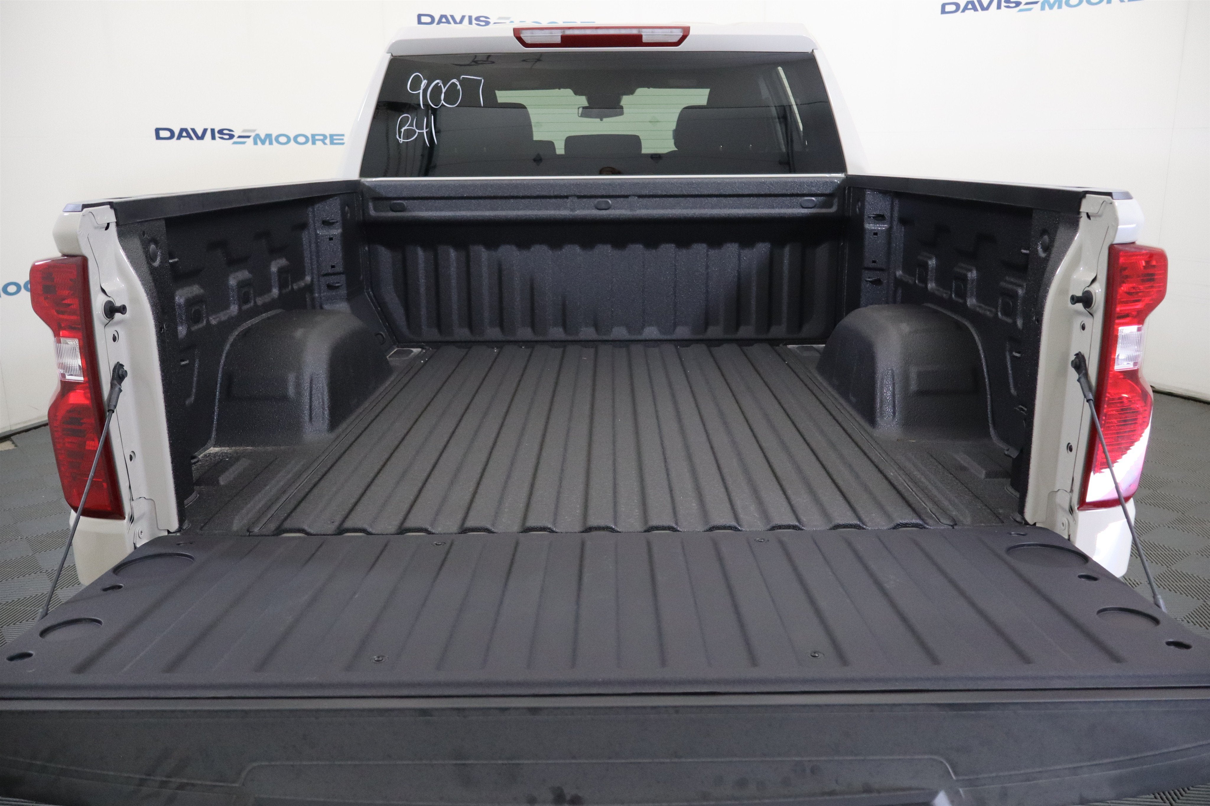 2026 Chevrolet Silverado 1500 Custom Crew Cab 4WD