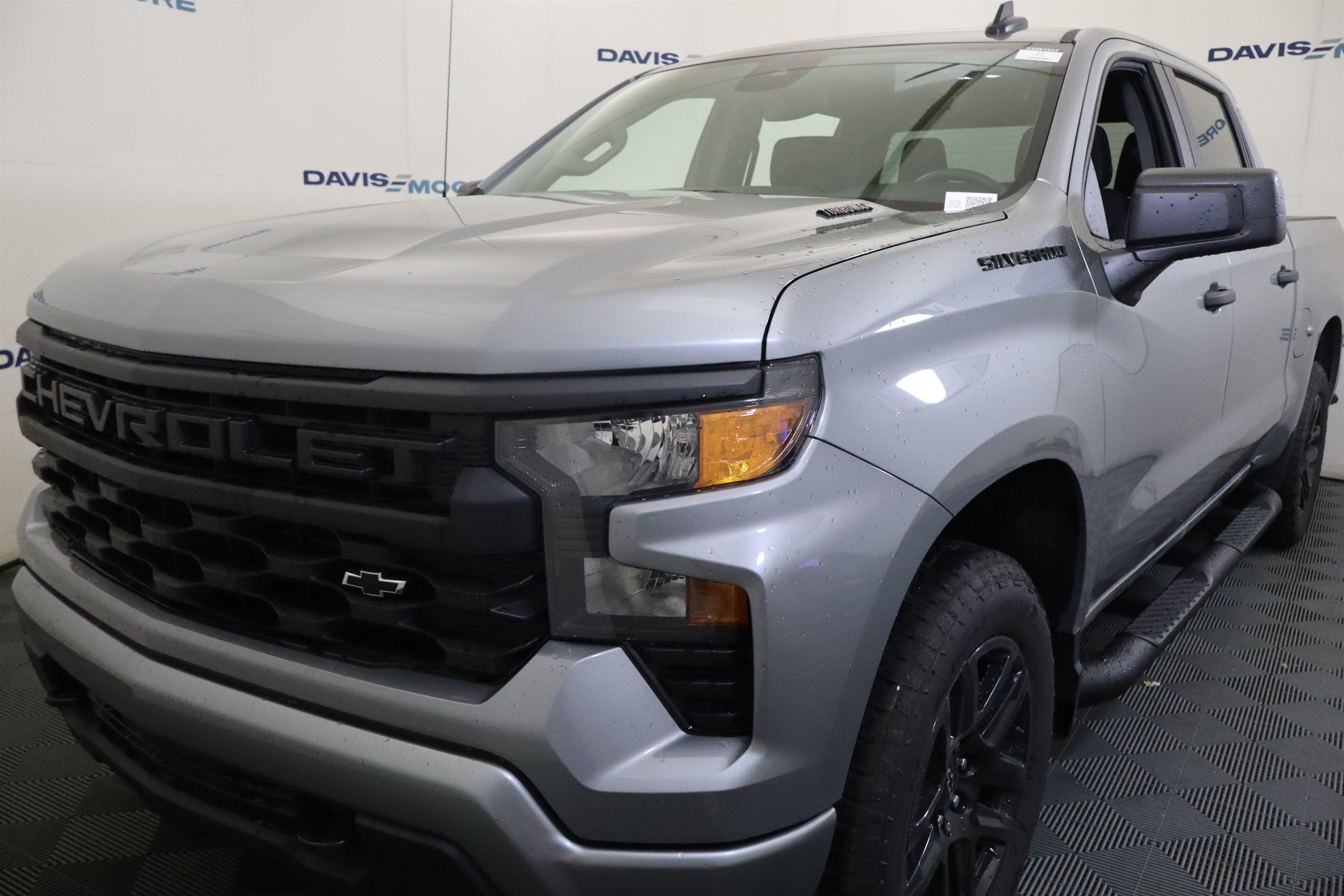 2026 Chevrolet Silverado 1500 Custom Crew Cab 4WD