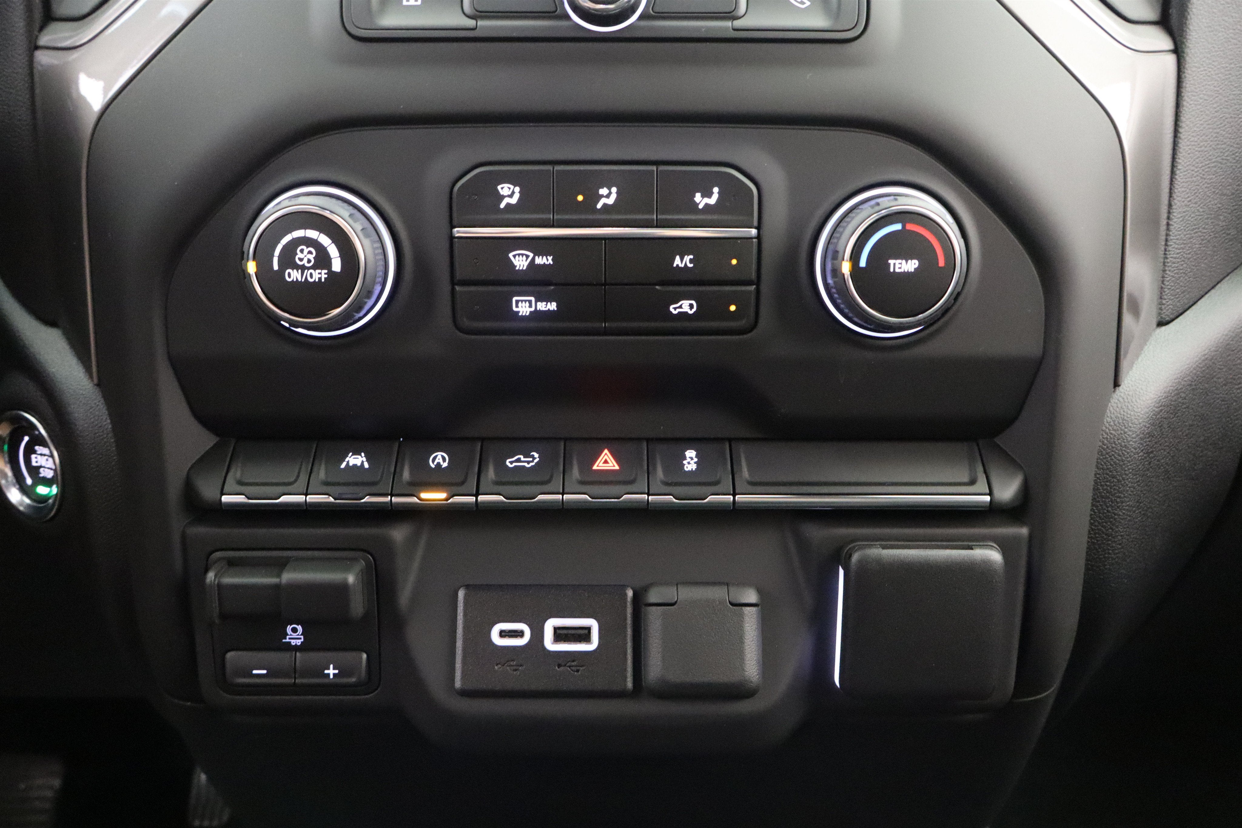 2026 Chevrolet Silverado 1500 Custom Crew Cab 4WD