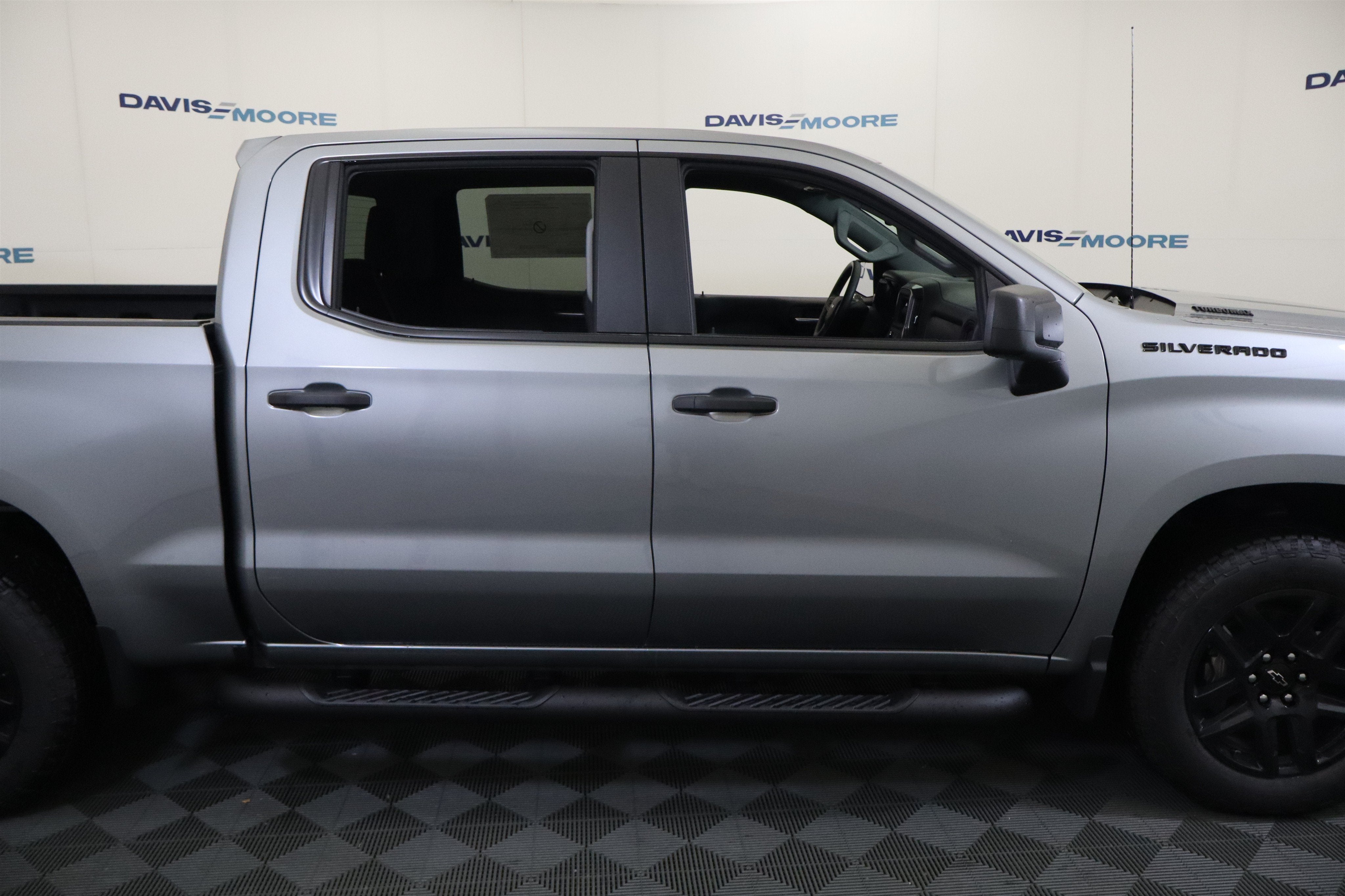 2026 Chevrolet Silverado 1500 Custom Crew Cab 4WD