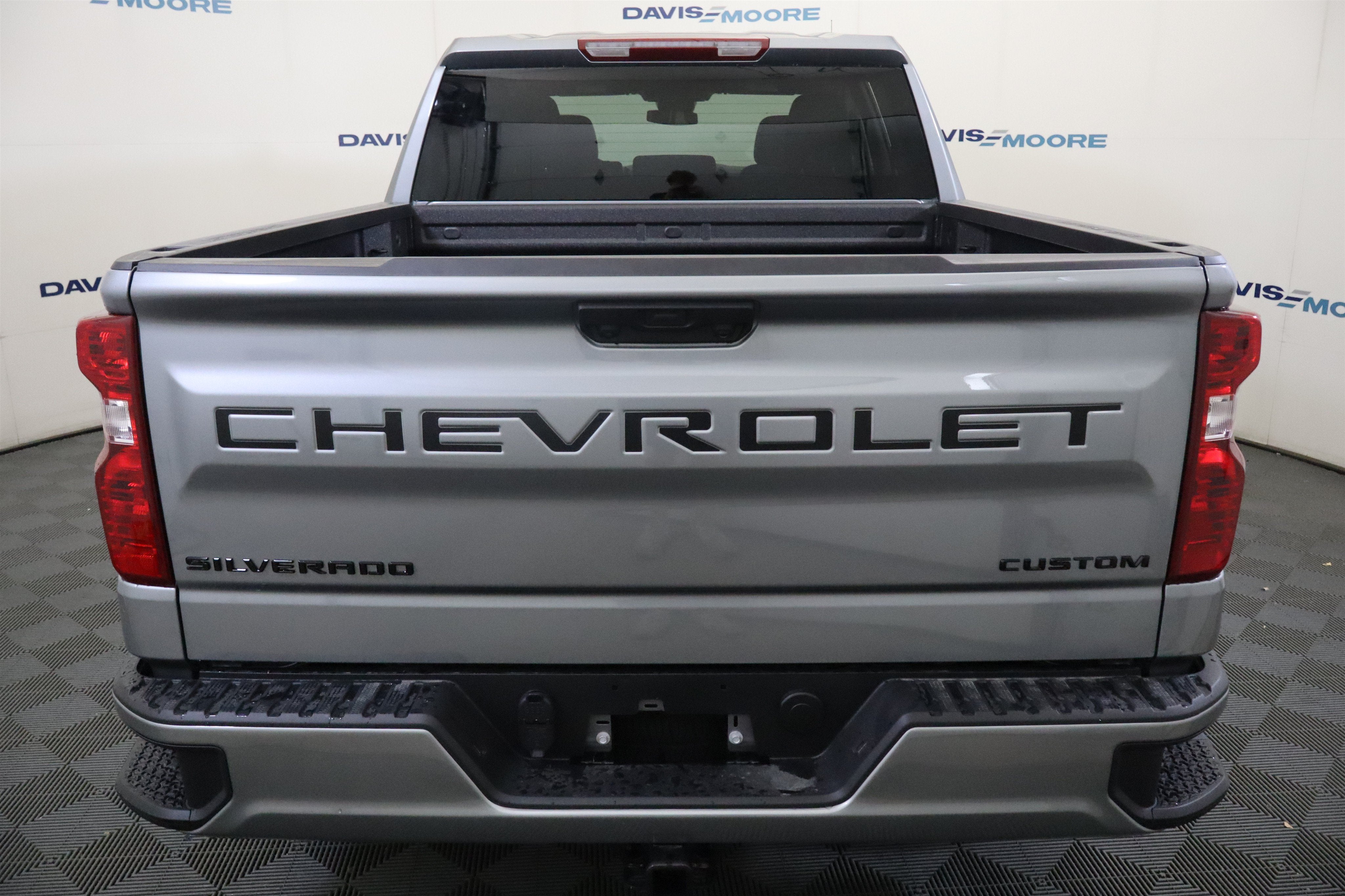 2026 Chevrolet Silverado 1500 Custom Crew Cab 4WD