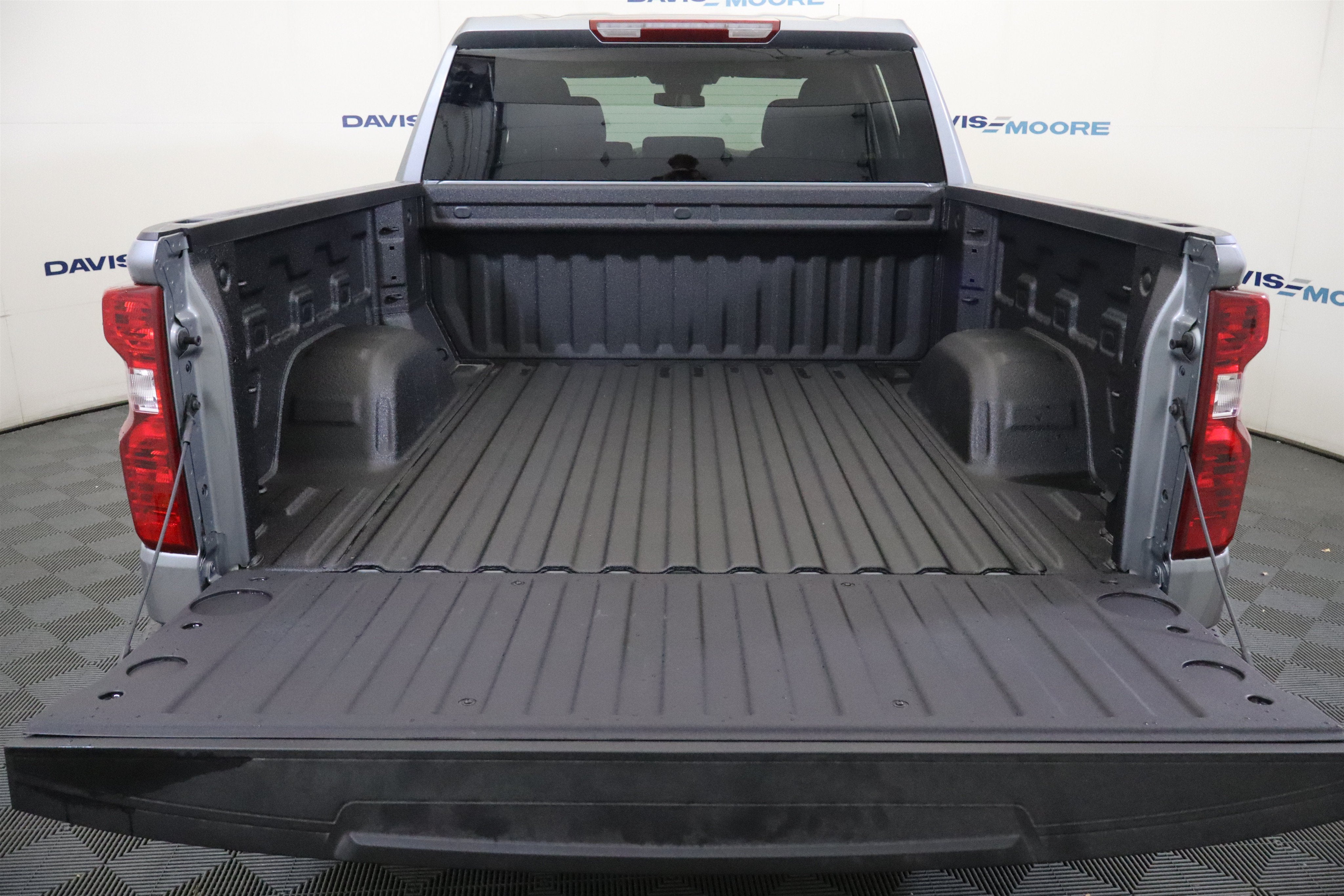 2026 Chevrolet Silverado 1500 Custom Crew Cab 4WD