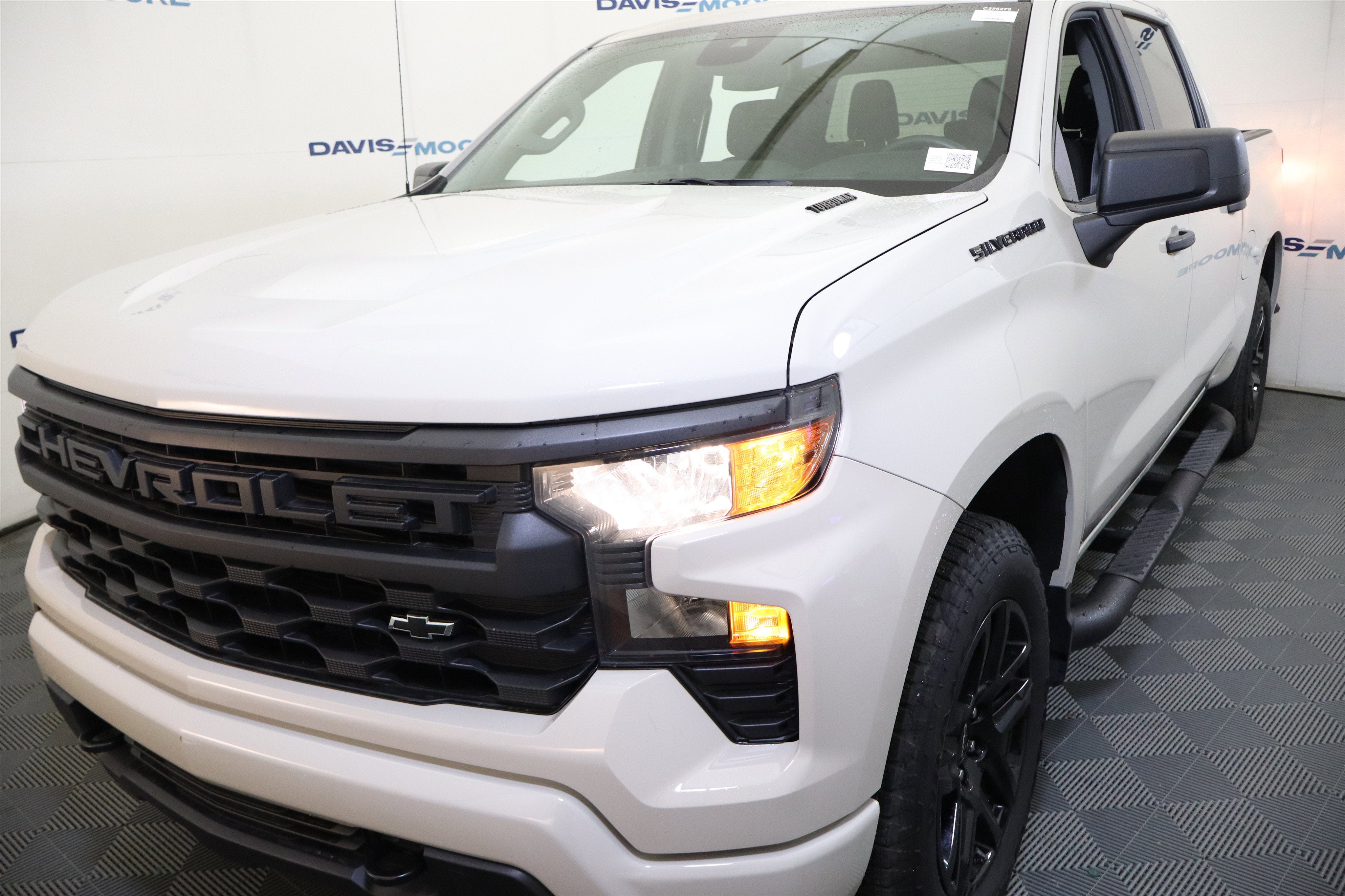 2026 Chevrolet Silverado 1500 Custom Crew Cab 4WD