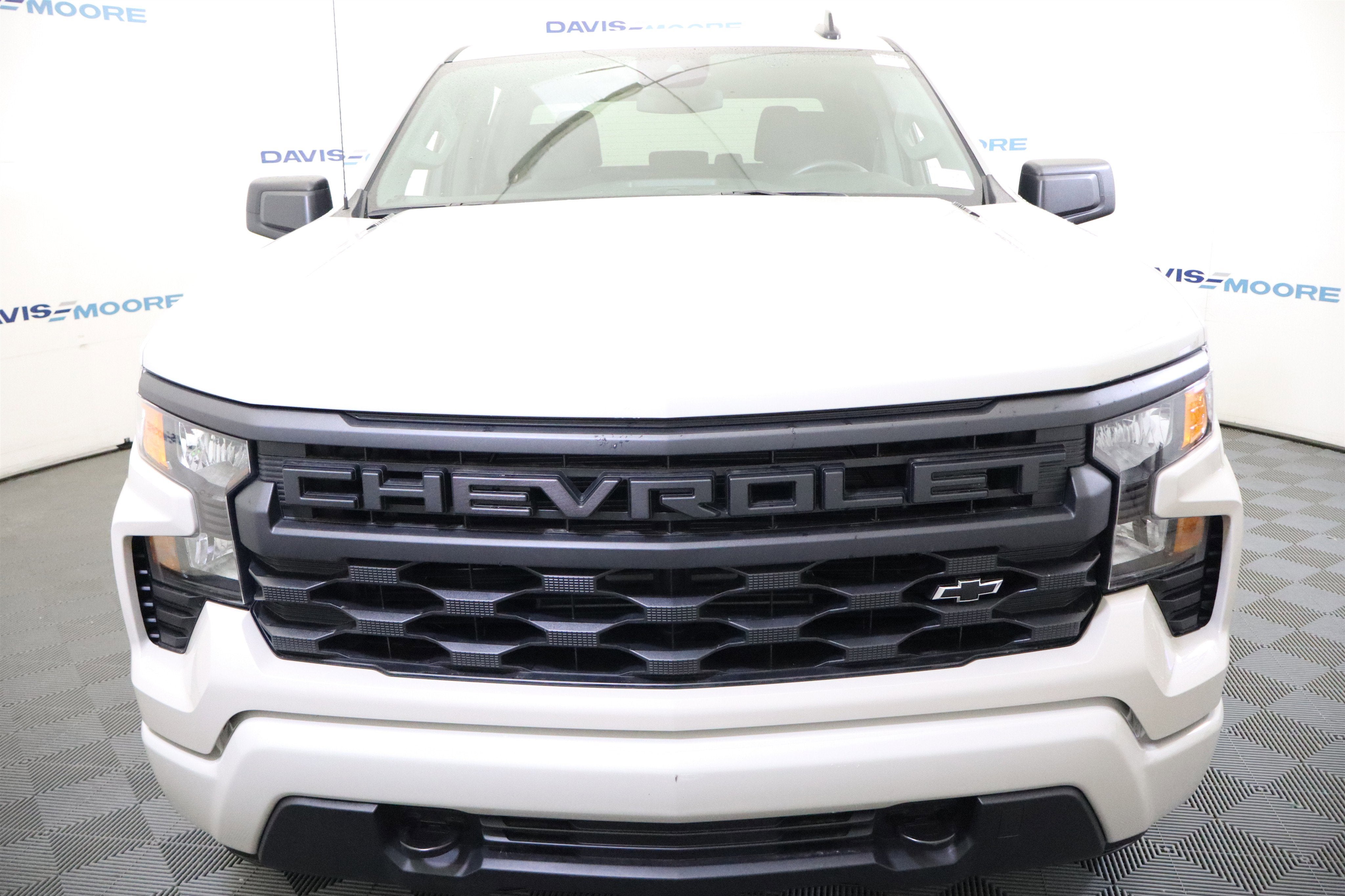 2026 Chevrolet Silverado 1500 Custom Crew Cab 4WD