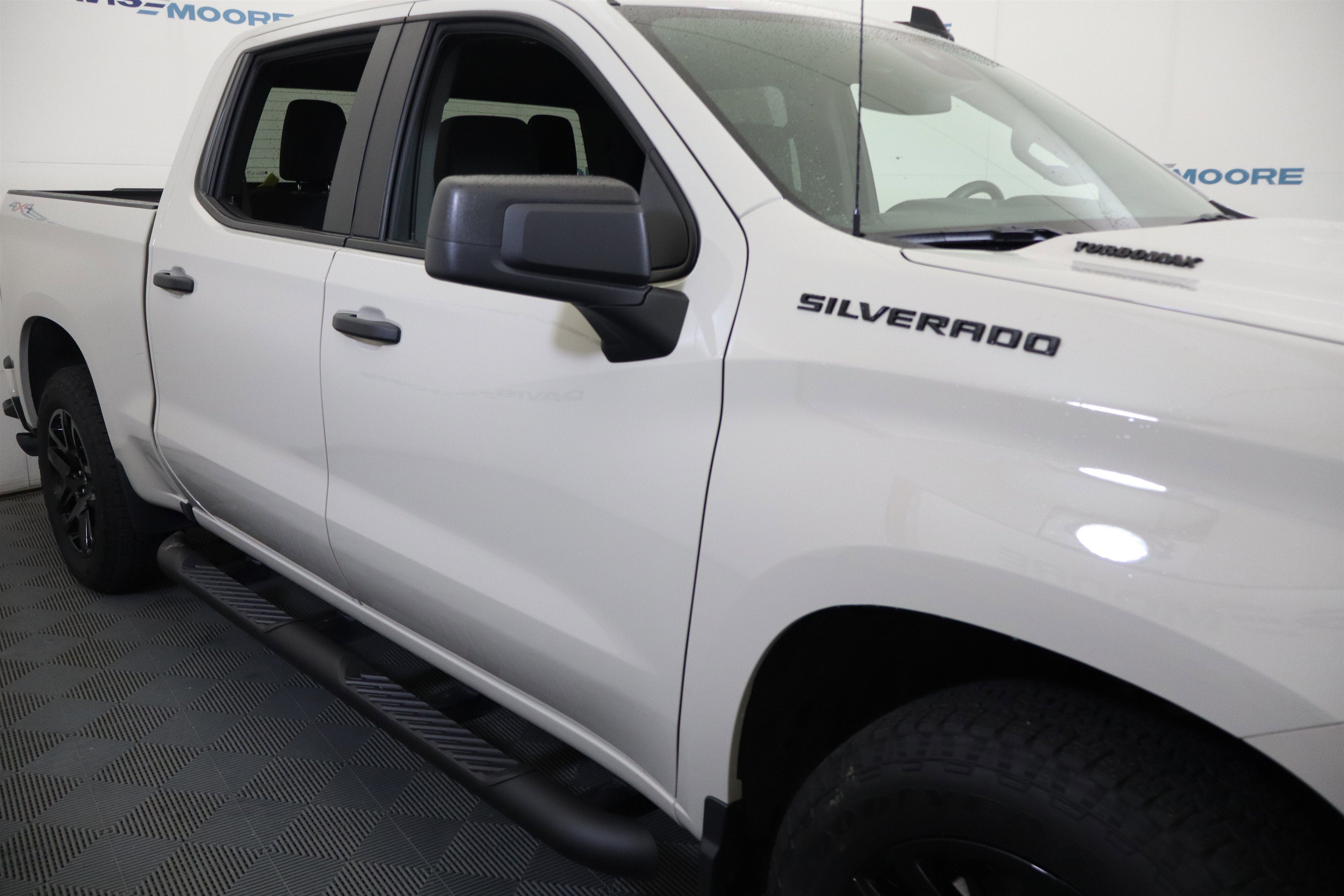 2026 Chevrolet Silverado 1500 Custom Crew Cab 4WD