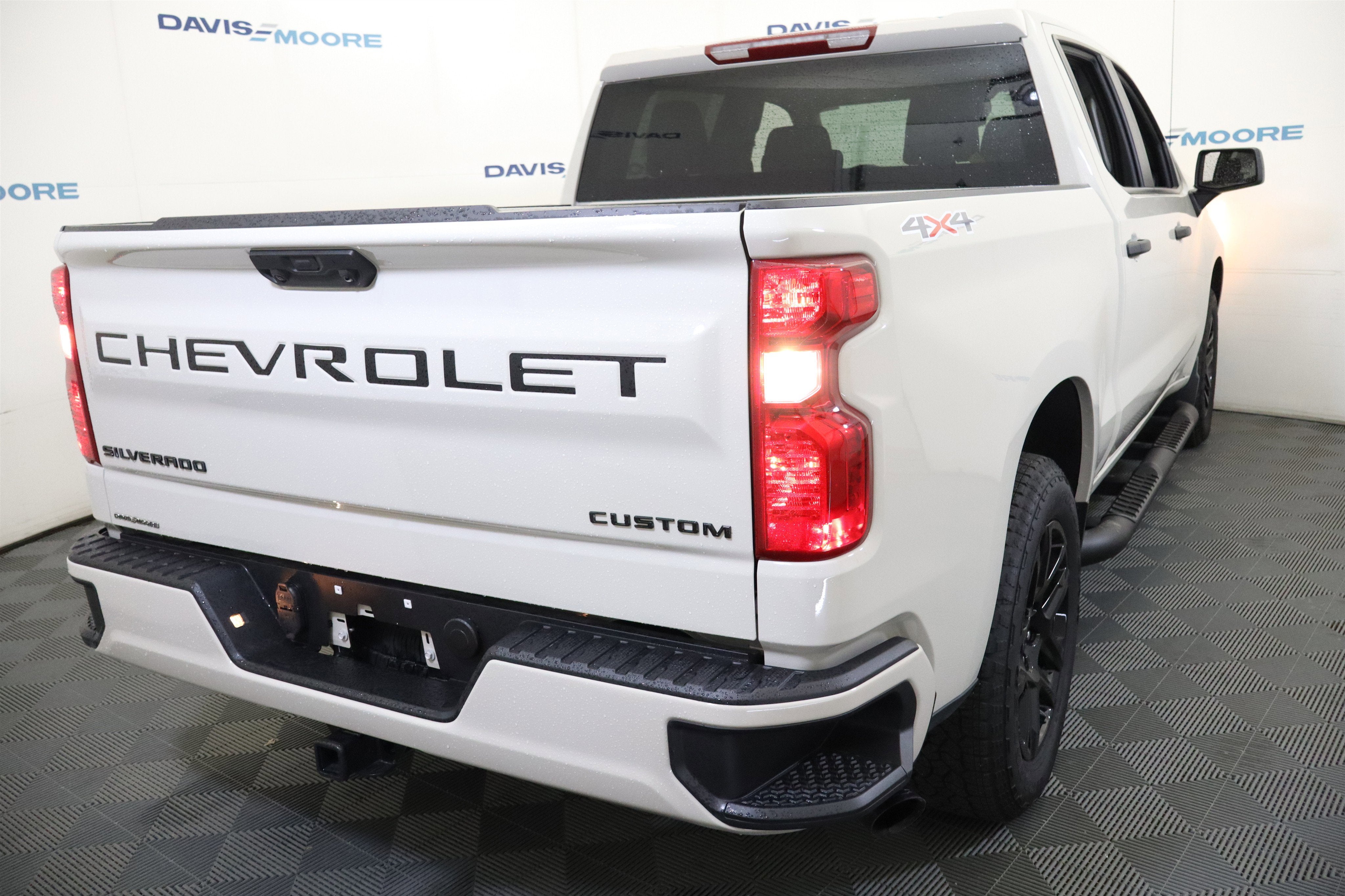 2026 Chevrolet Silverado 1500 Custom Crew Cab 4WD