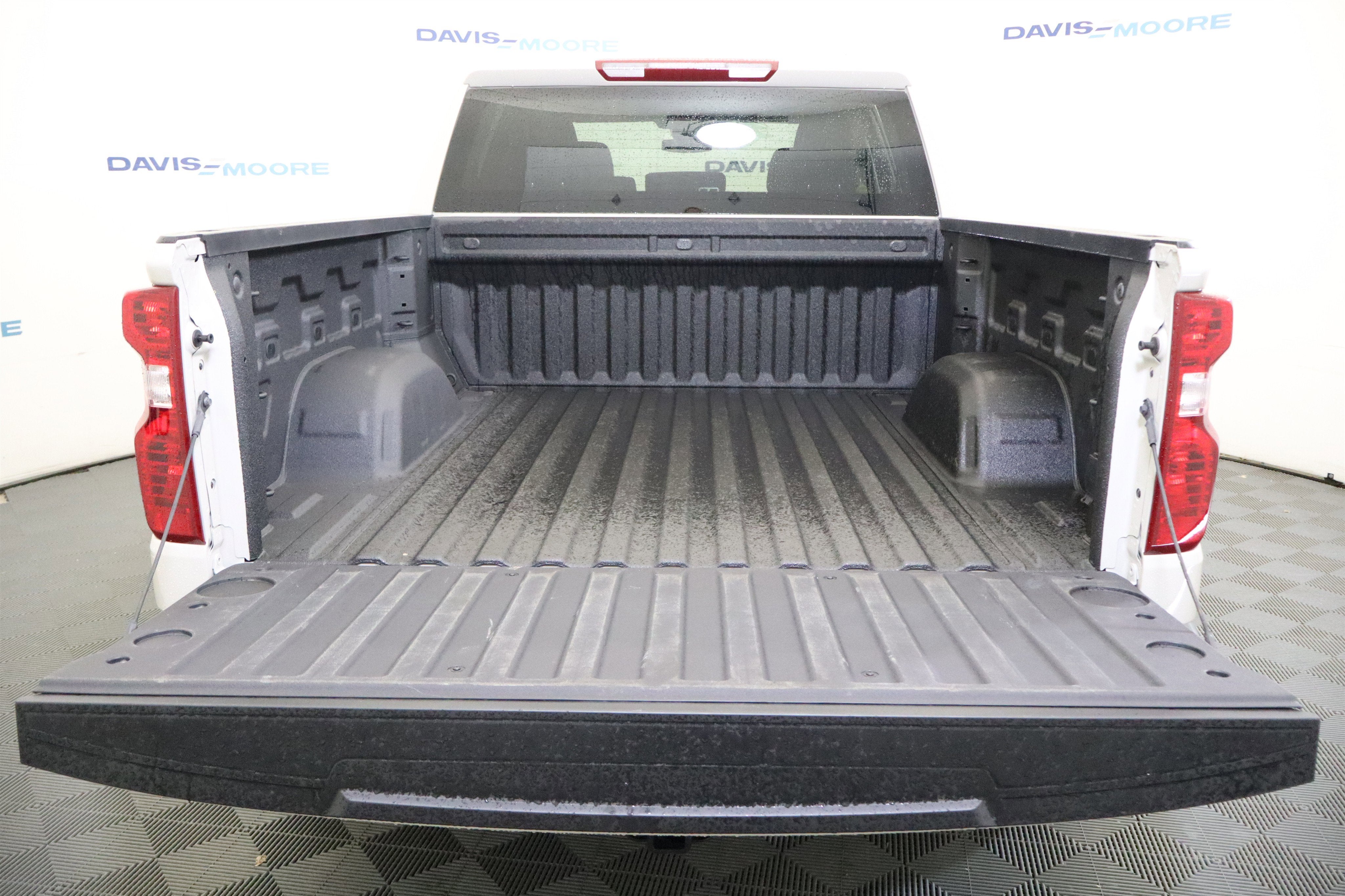 2026 Chevrolet Silverado 1500 Custom Crew Cab 4WD