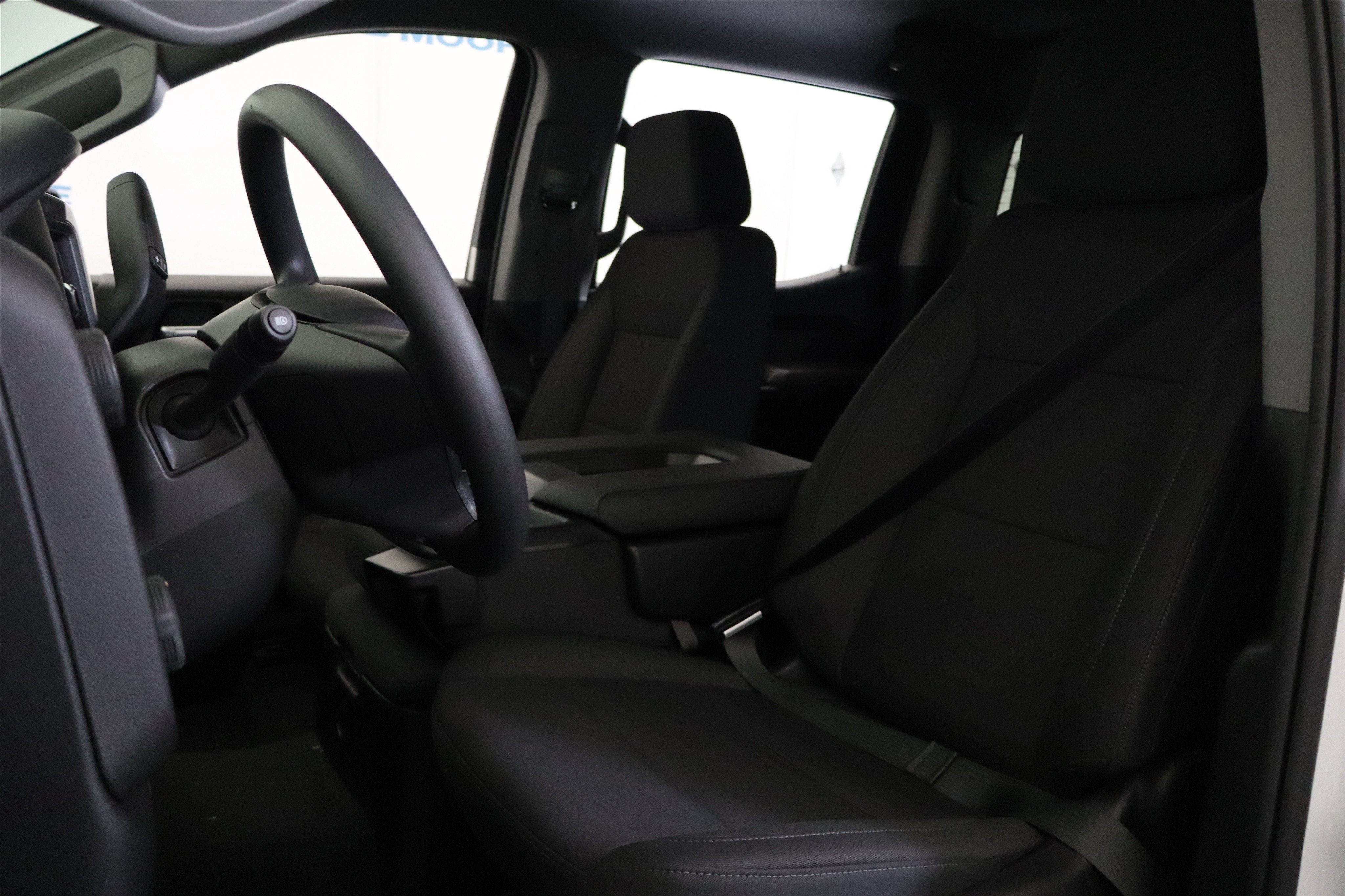 2026 Chevrolet Silverado 1500 Custom Crew Cab 4WD