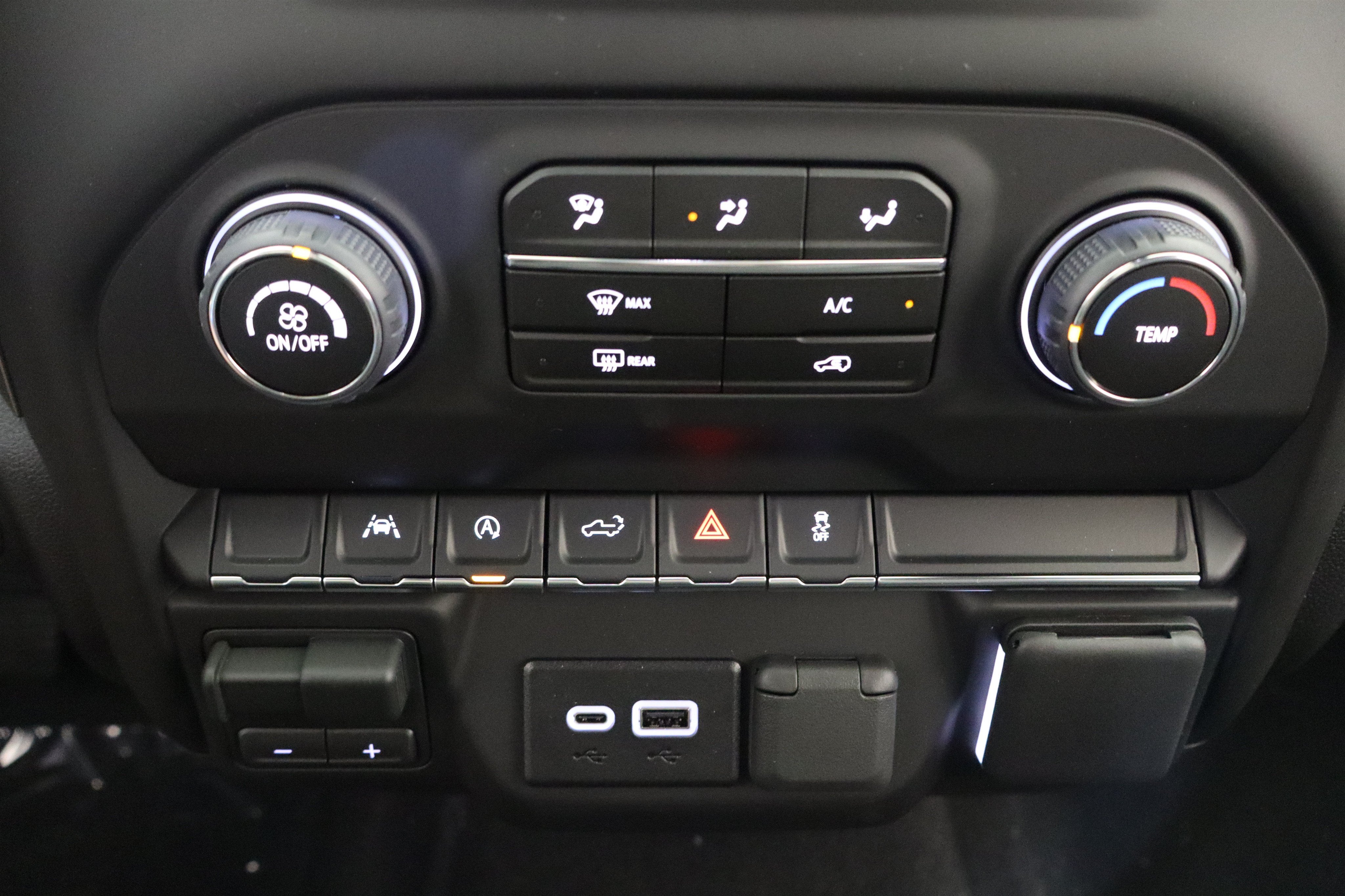2026 Chevrolet Silverado 1500 Custom Crew Cab 4WD