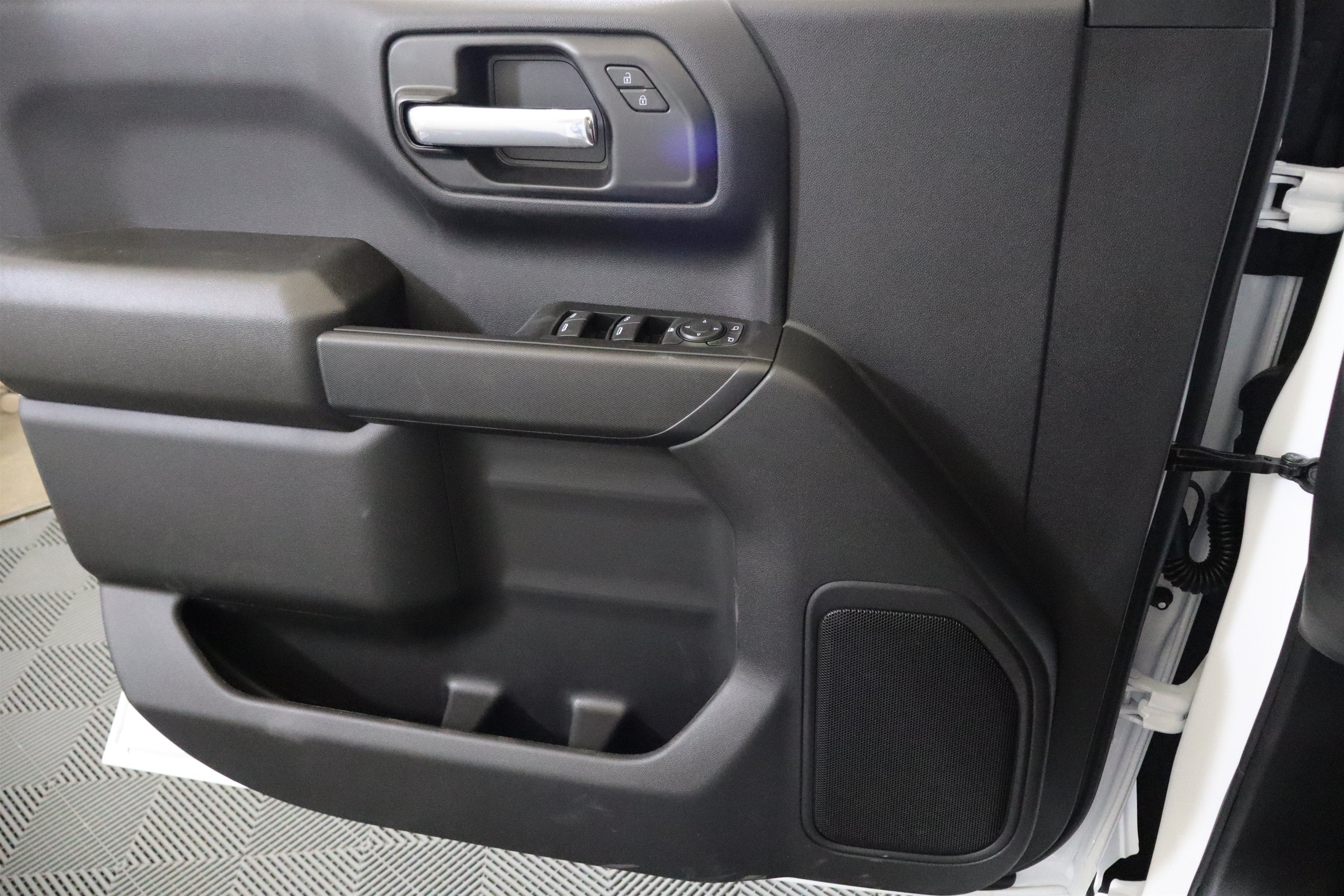 2026 Chevrolet Silverado 1500 Custom Crew Cab 4WD