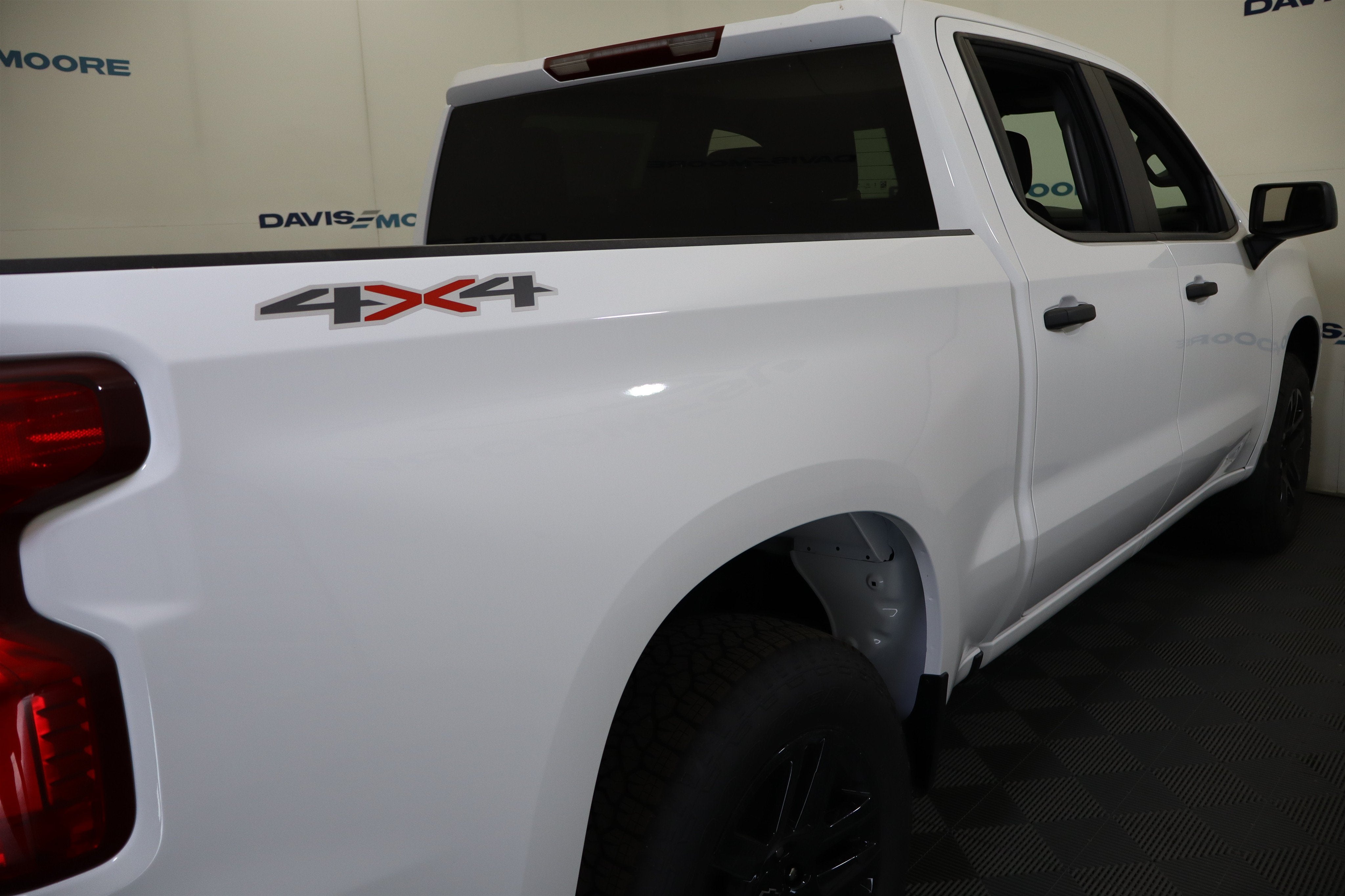 2026 Chevrolet Silverado 1500 Custom Crew Cab 4WD