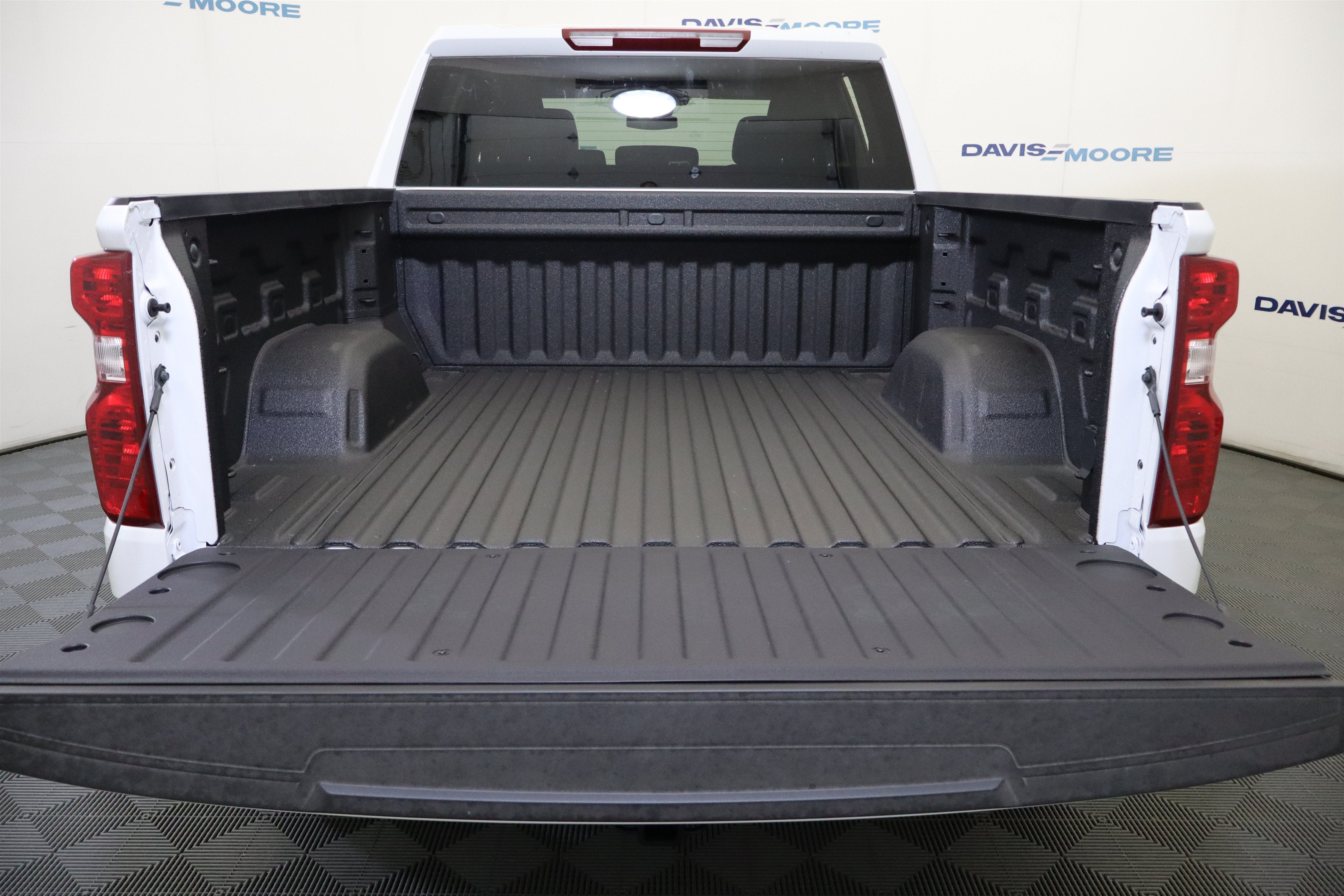 2026 Chevrolet Silverado 1500 Custom Crew Cab 4WD