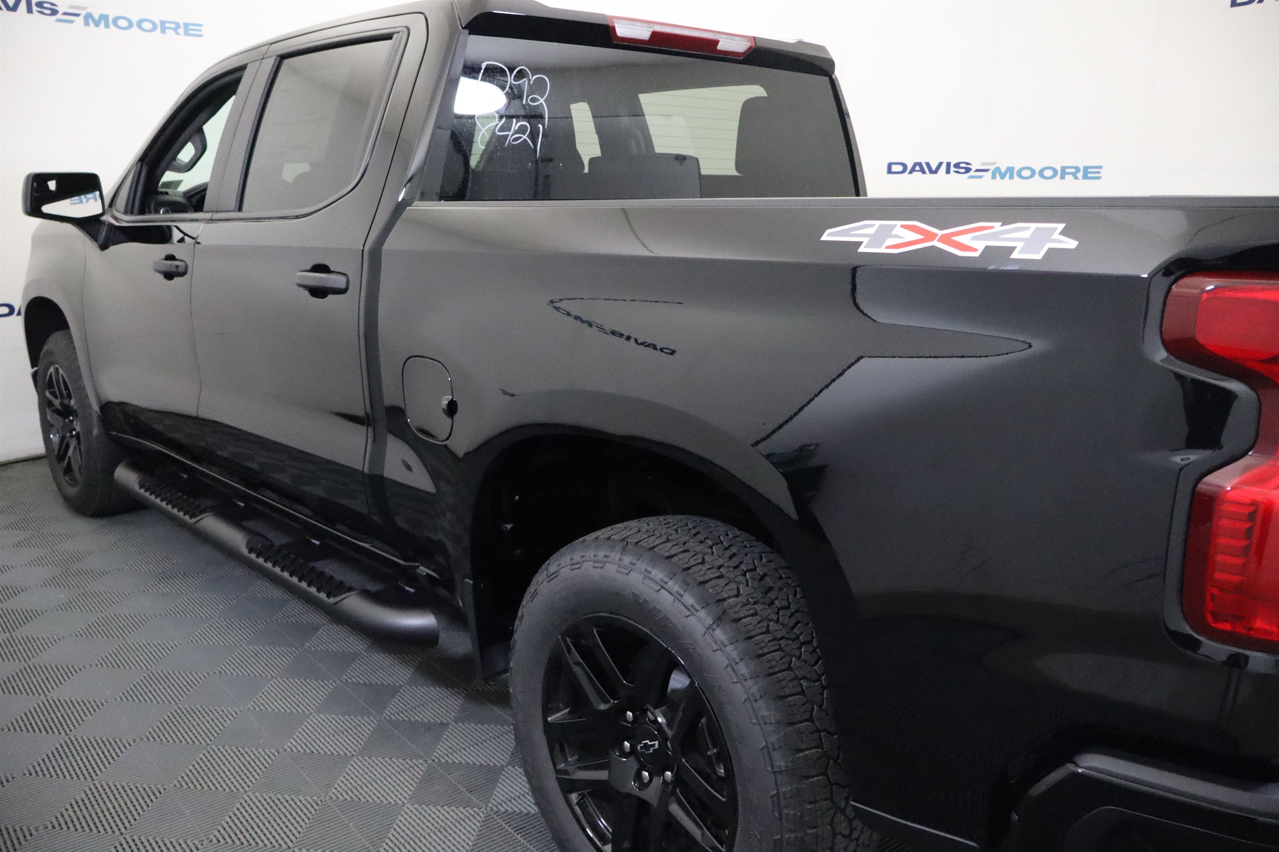 2026 Chevrolet Silverado 1500 Custom Crew Cab 4WD