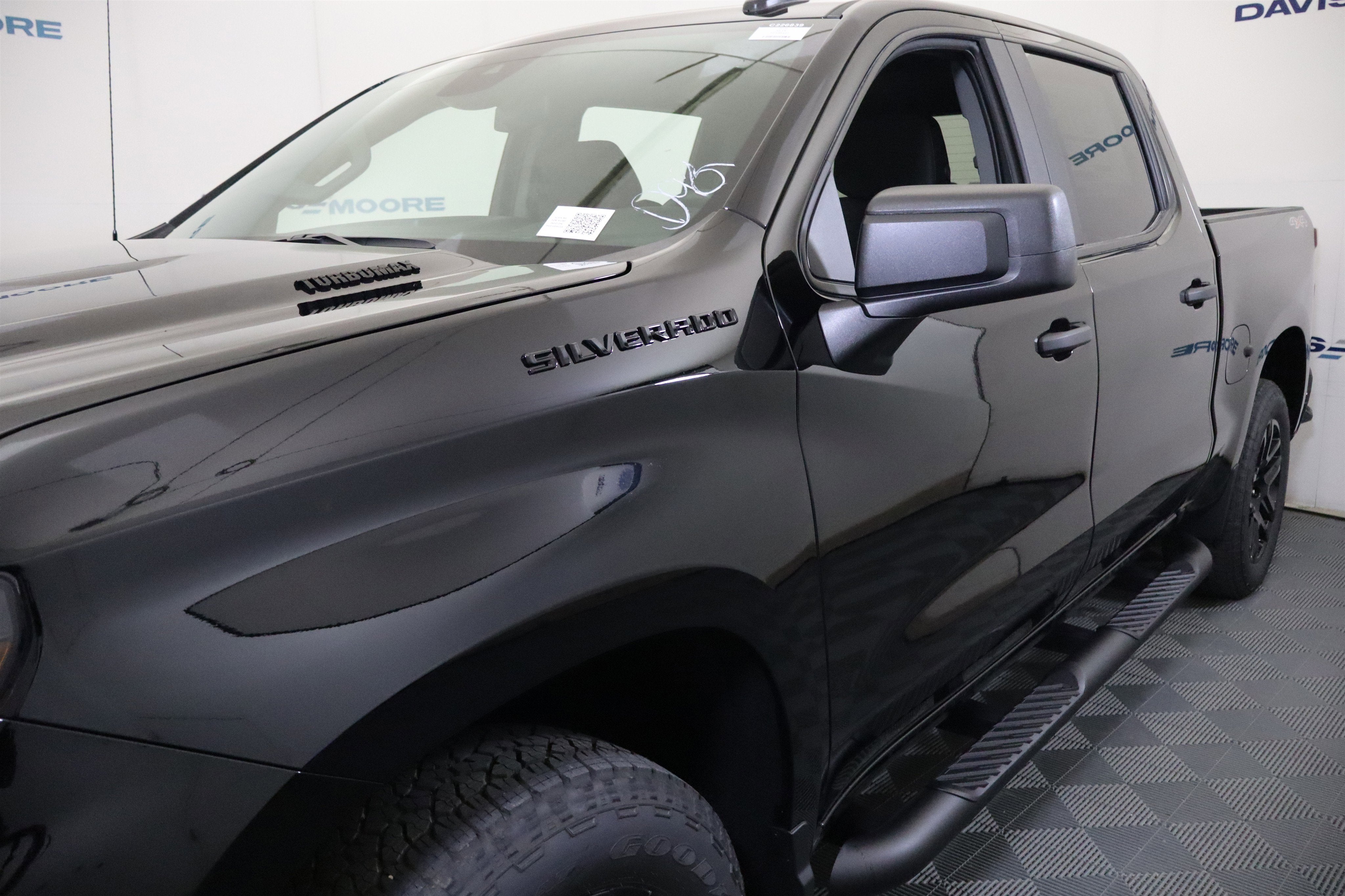 2026 Chevrolet Silverado 1500 Custom Crew Cab 4WD