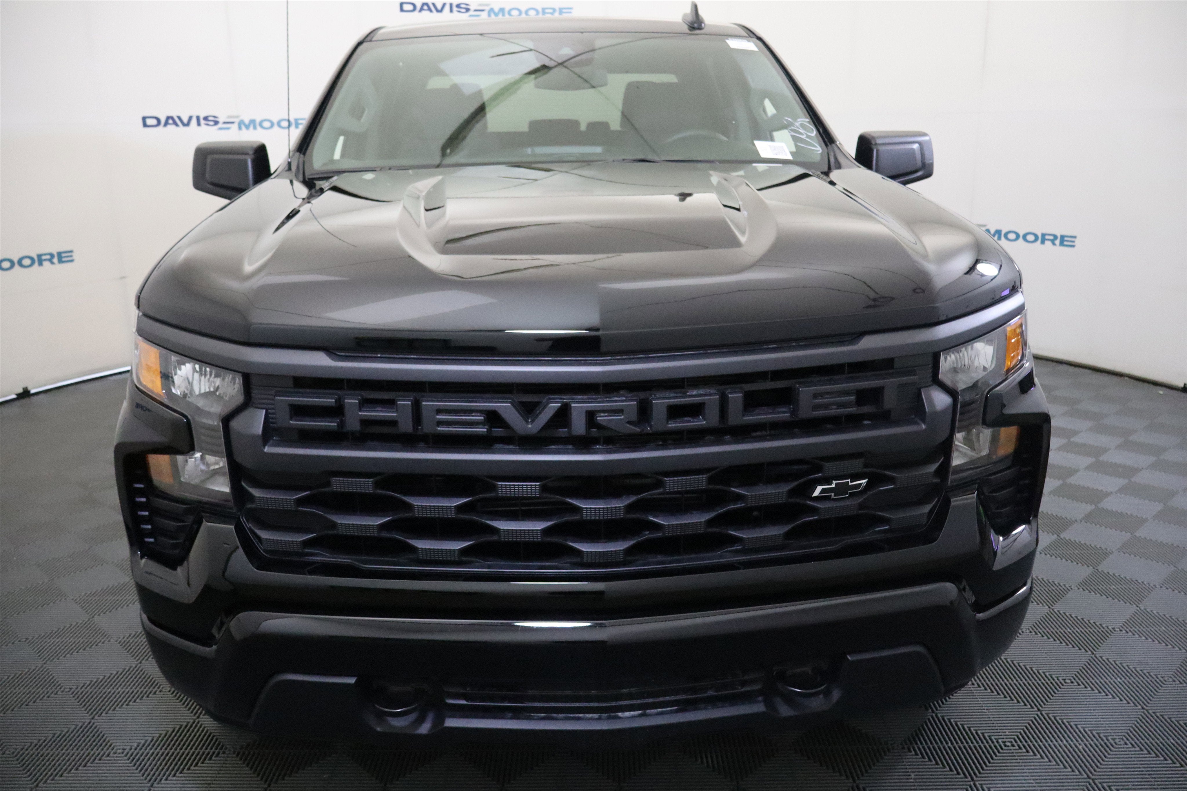 2026 Chevrolet Silverado 1500 Custom Crew Cab 4WD