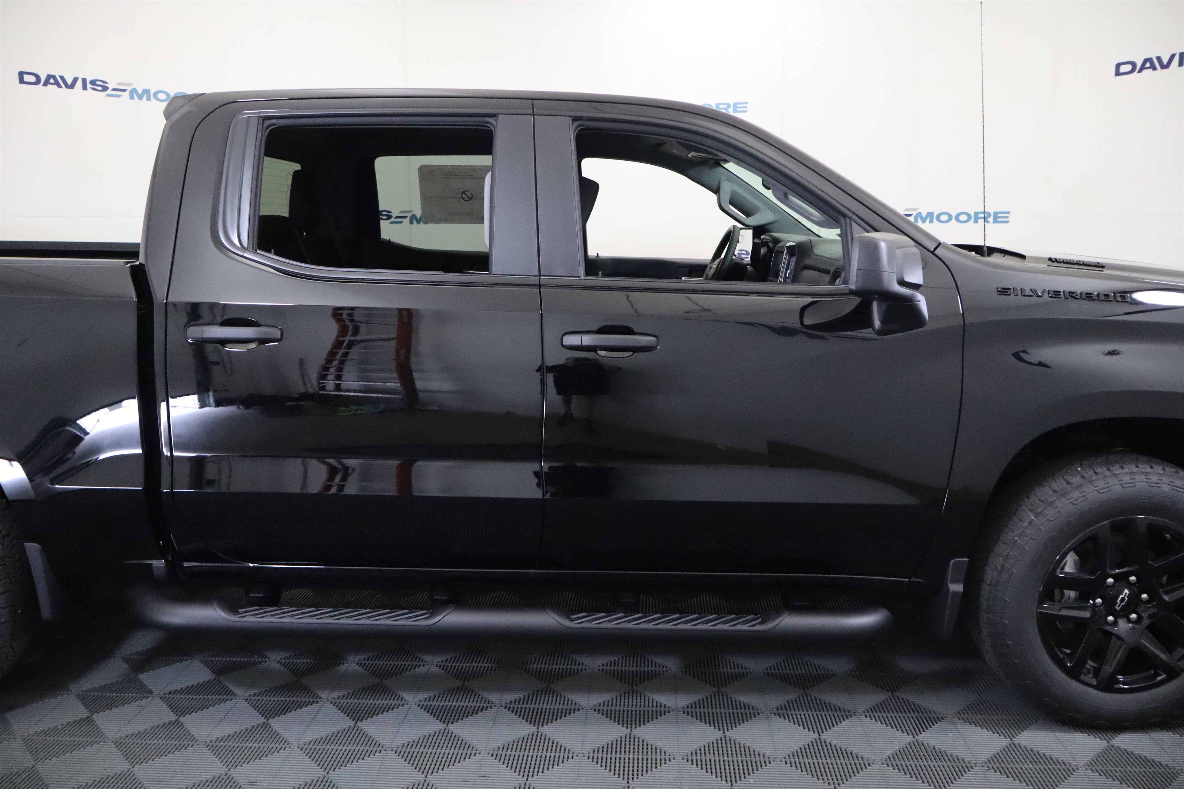 2026 Chevrolet Silverado 1500 Custom Crew Cab 4WD