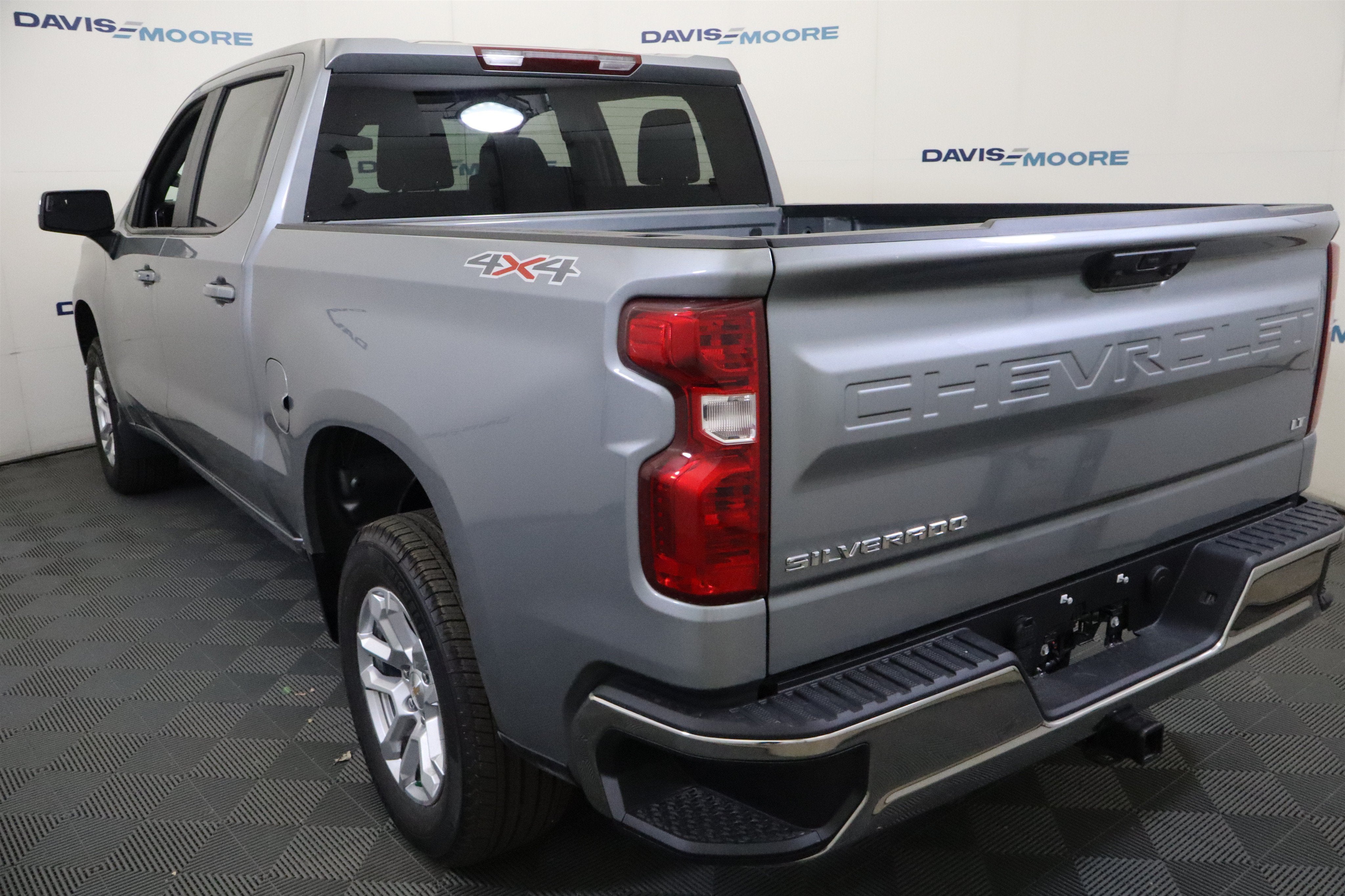 2026 Chevrolet Silverado 1500 LT Crew Cab 4WD