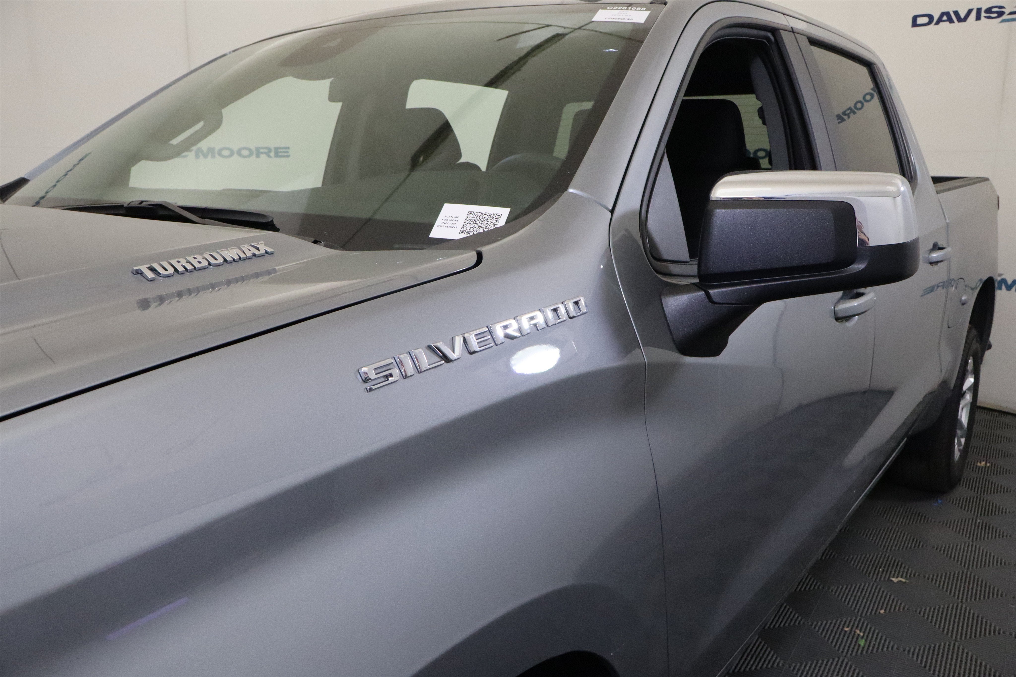 2026 Chevrolet Silverado 1500 LT Crew Cab 4WD
