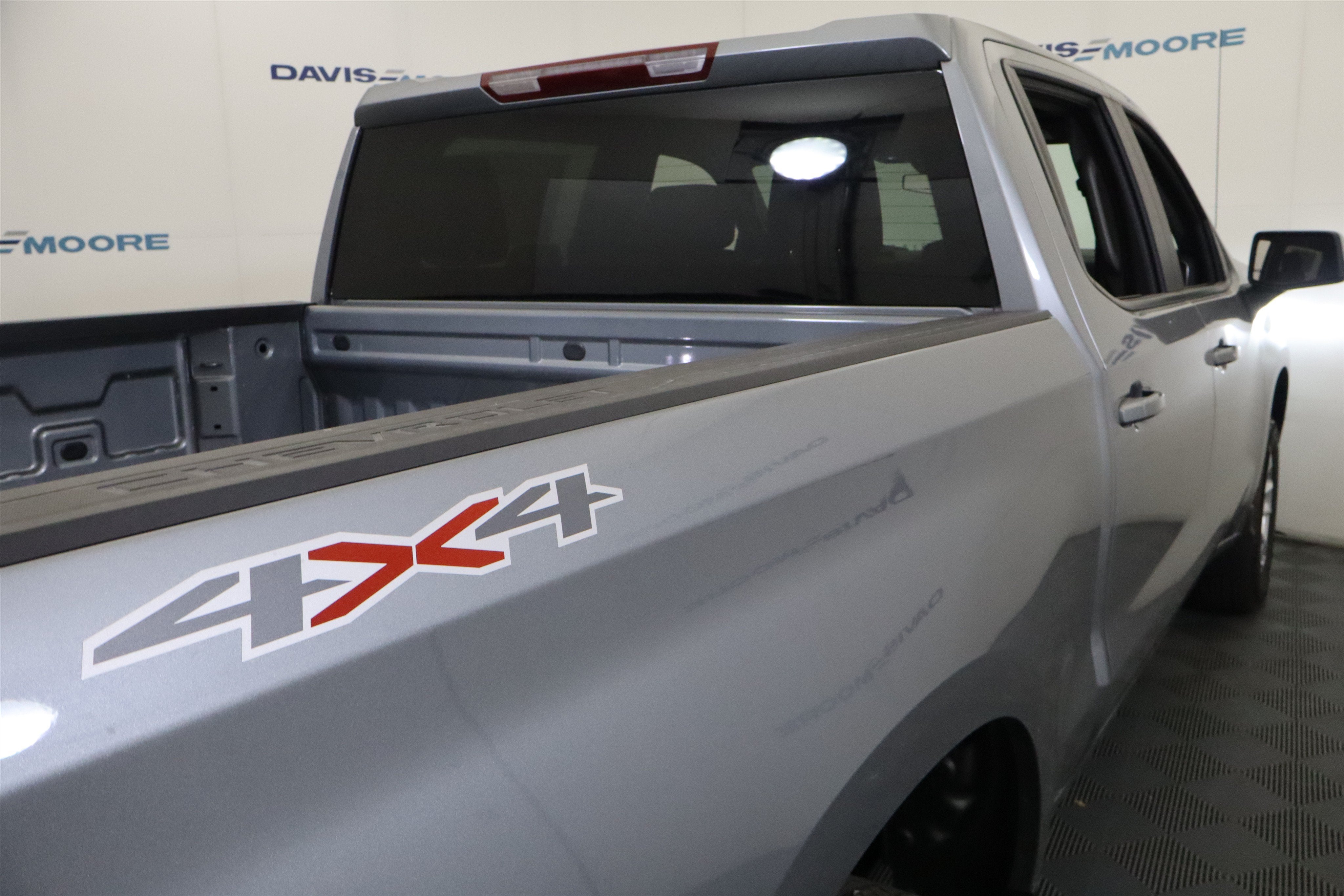 2026 Chevrolet Silverado 1500 LT Crew Cab 4WD