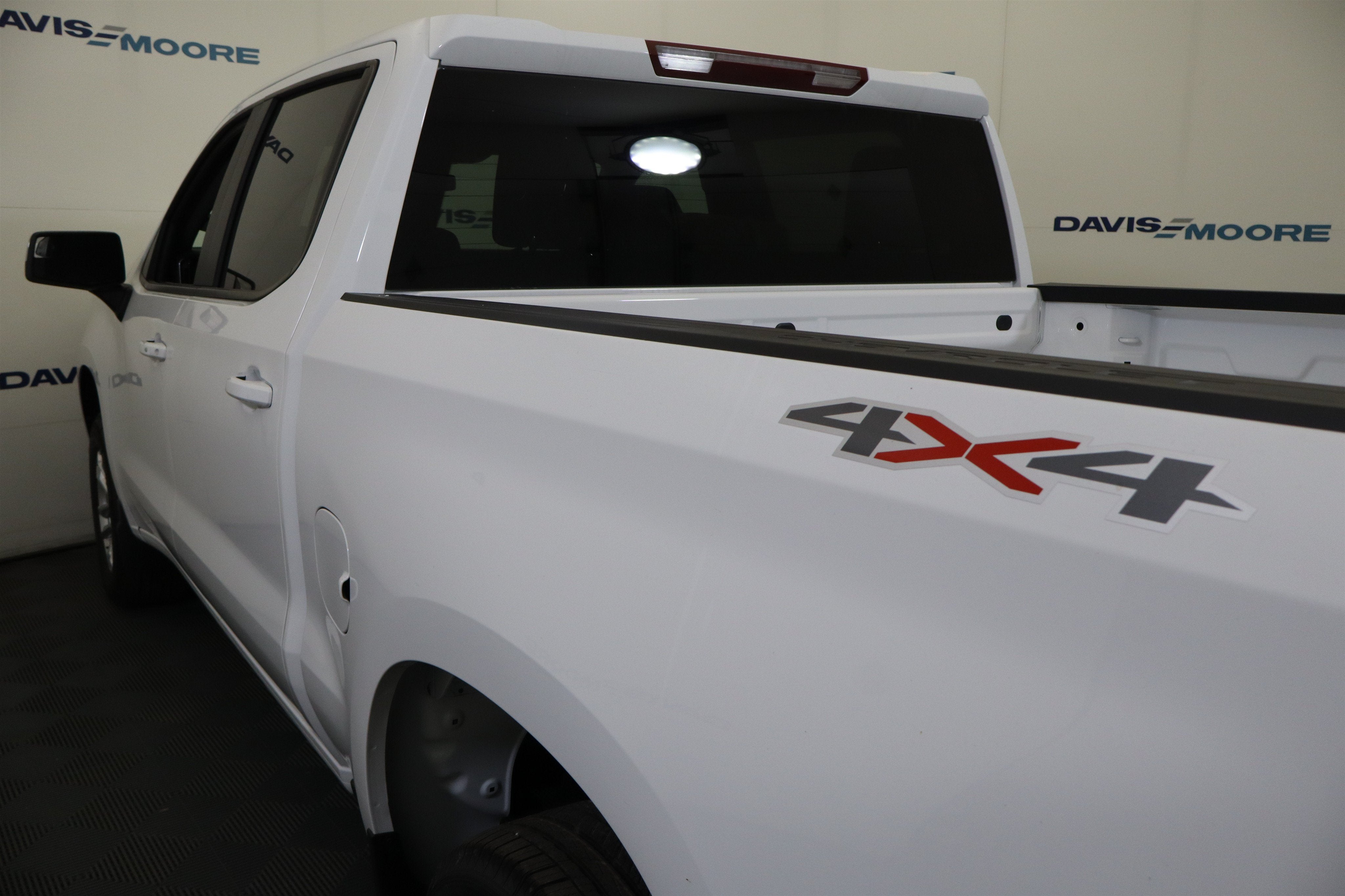 2026 Chevrolet Silverado 1500 LT Crew Cab 4WD
