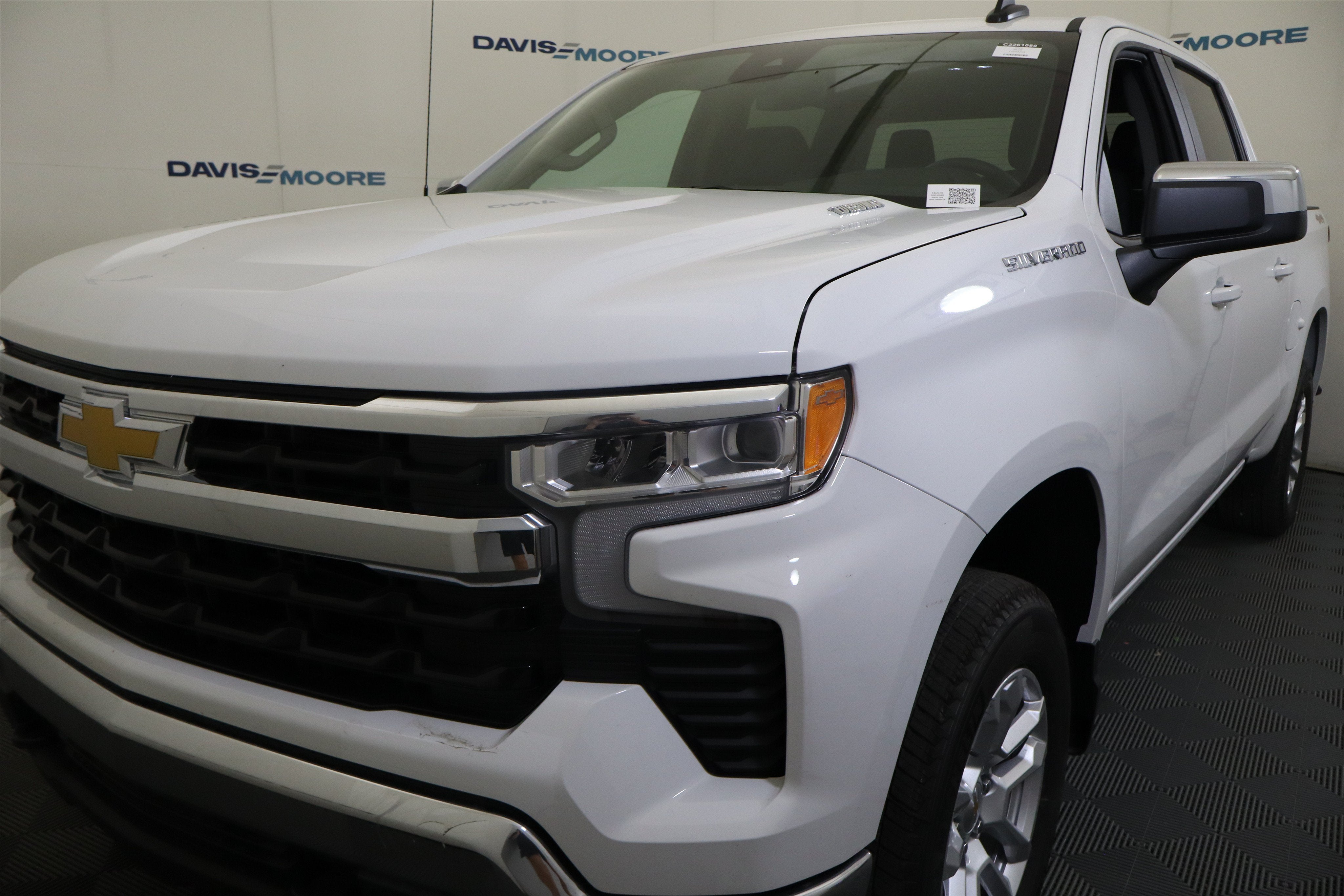 2026 Chevrolet Silverado 1500 LT Crew Cab 4WD
