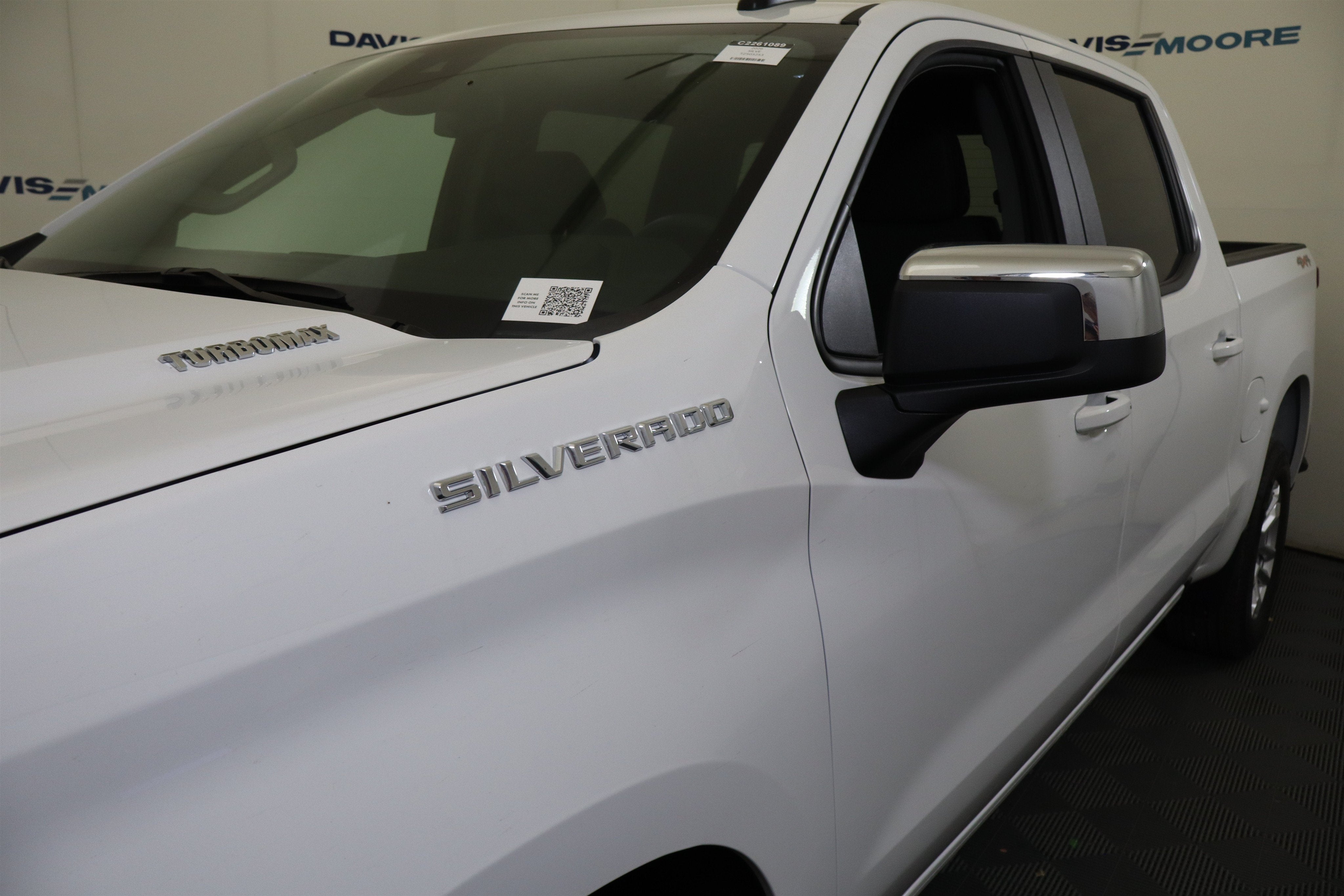 2026 Chevrolet Silverado 1500 LT Crew Cab 4WD