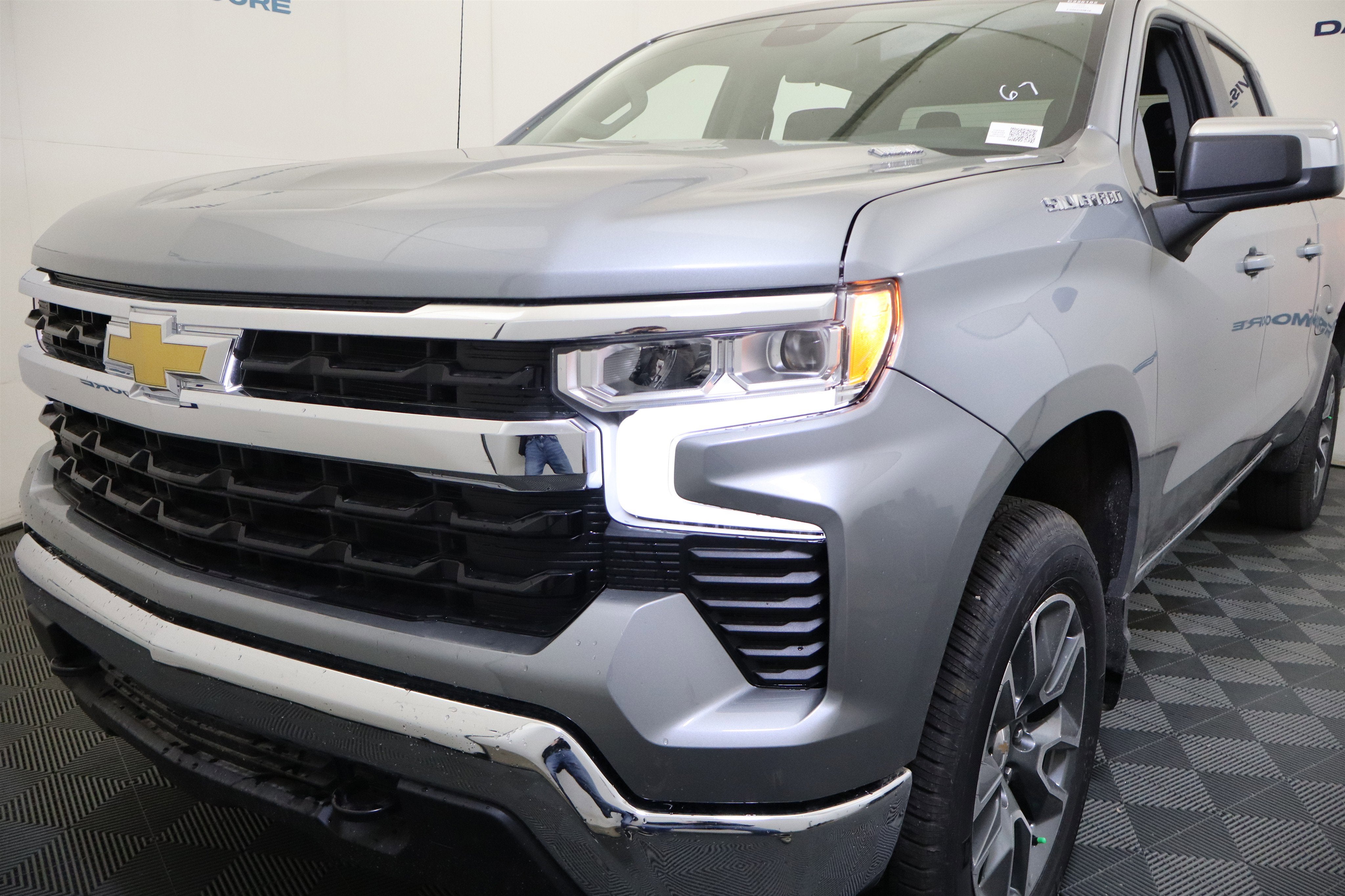 2026 Chevrolet Silverado 1500 LT Crew Cab 4WD