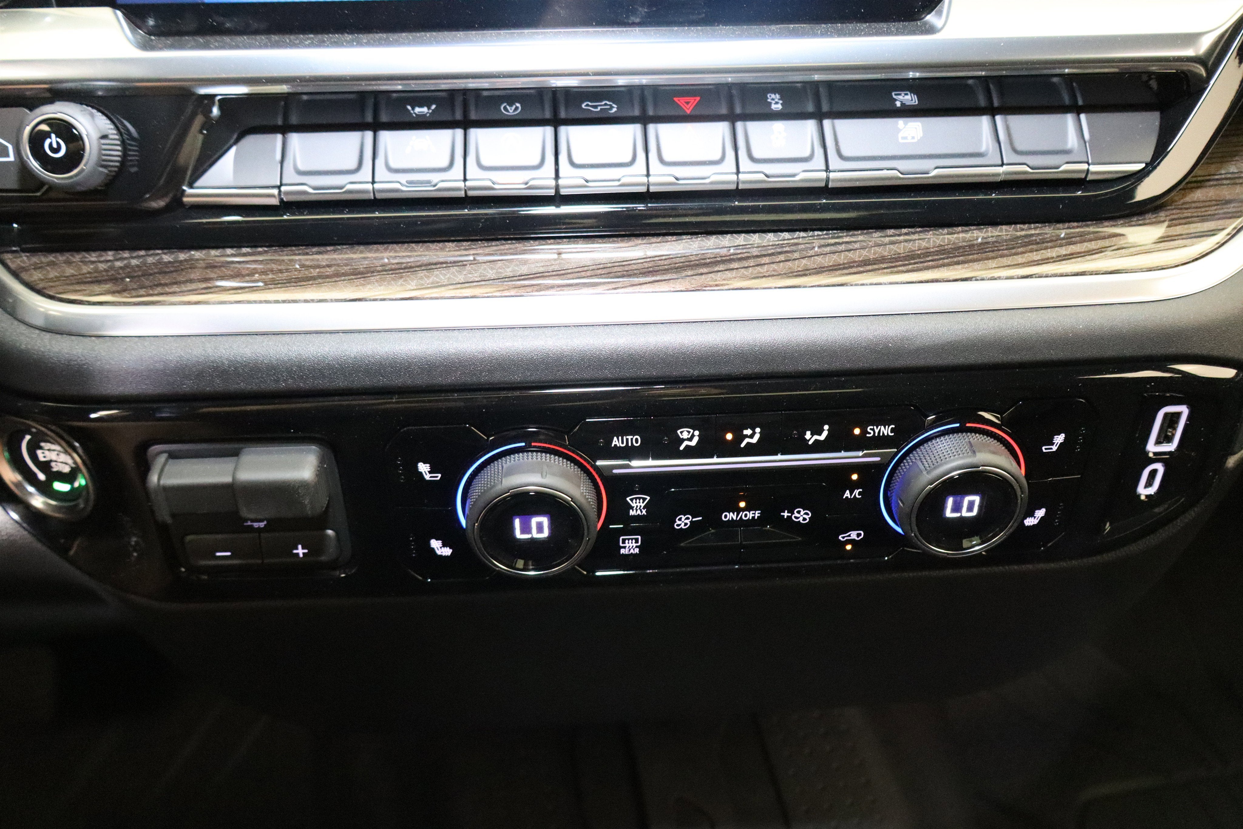 2026 Chevrolet Silverado 1500 RST Crew Cab 4WD