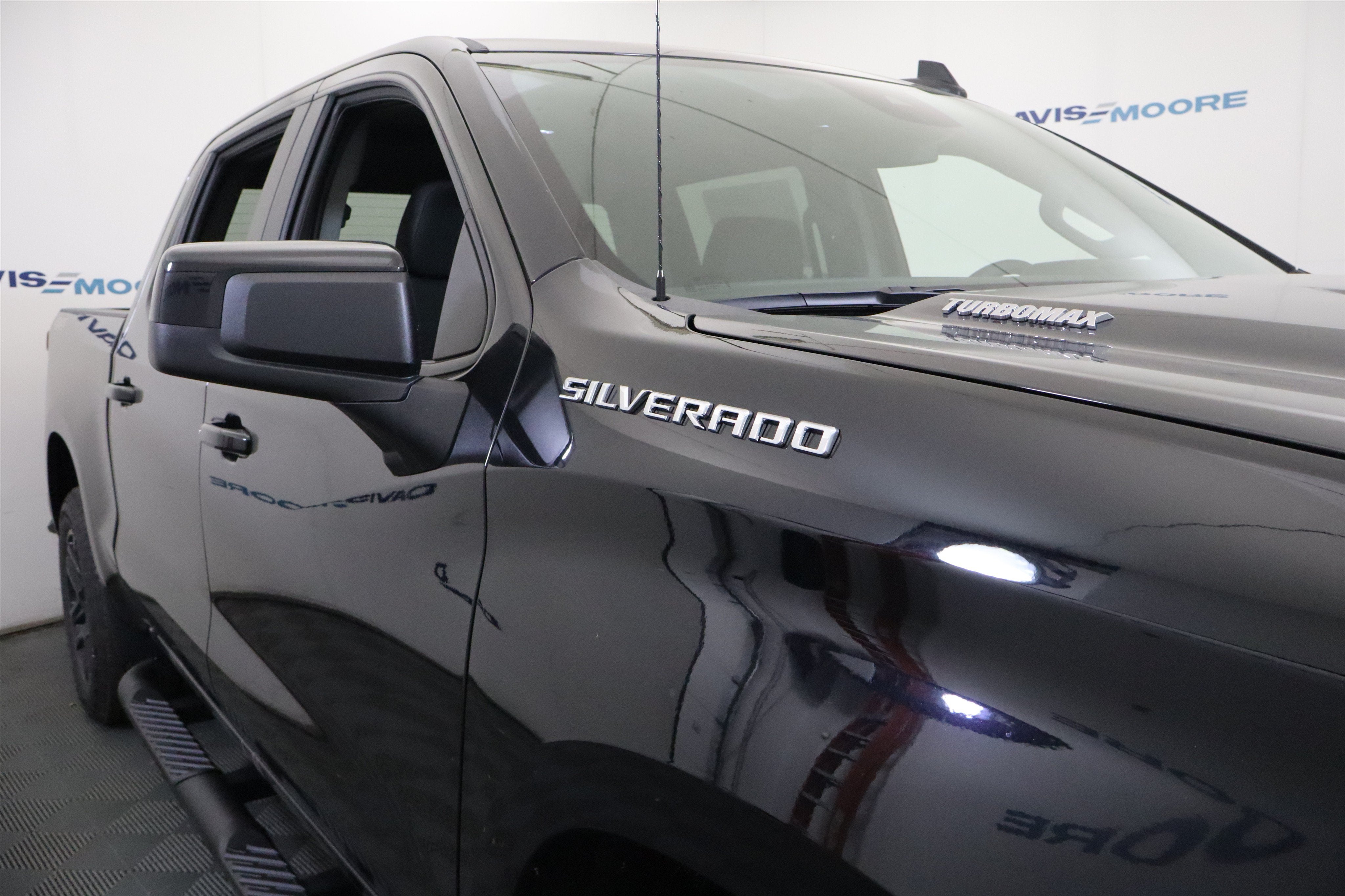 2026 Chevrolet Silverado 1500 RST Crew Cab 4WD