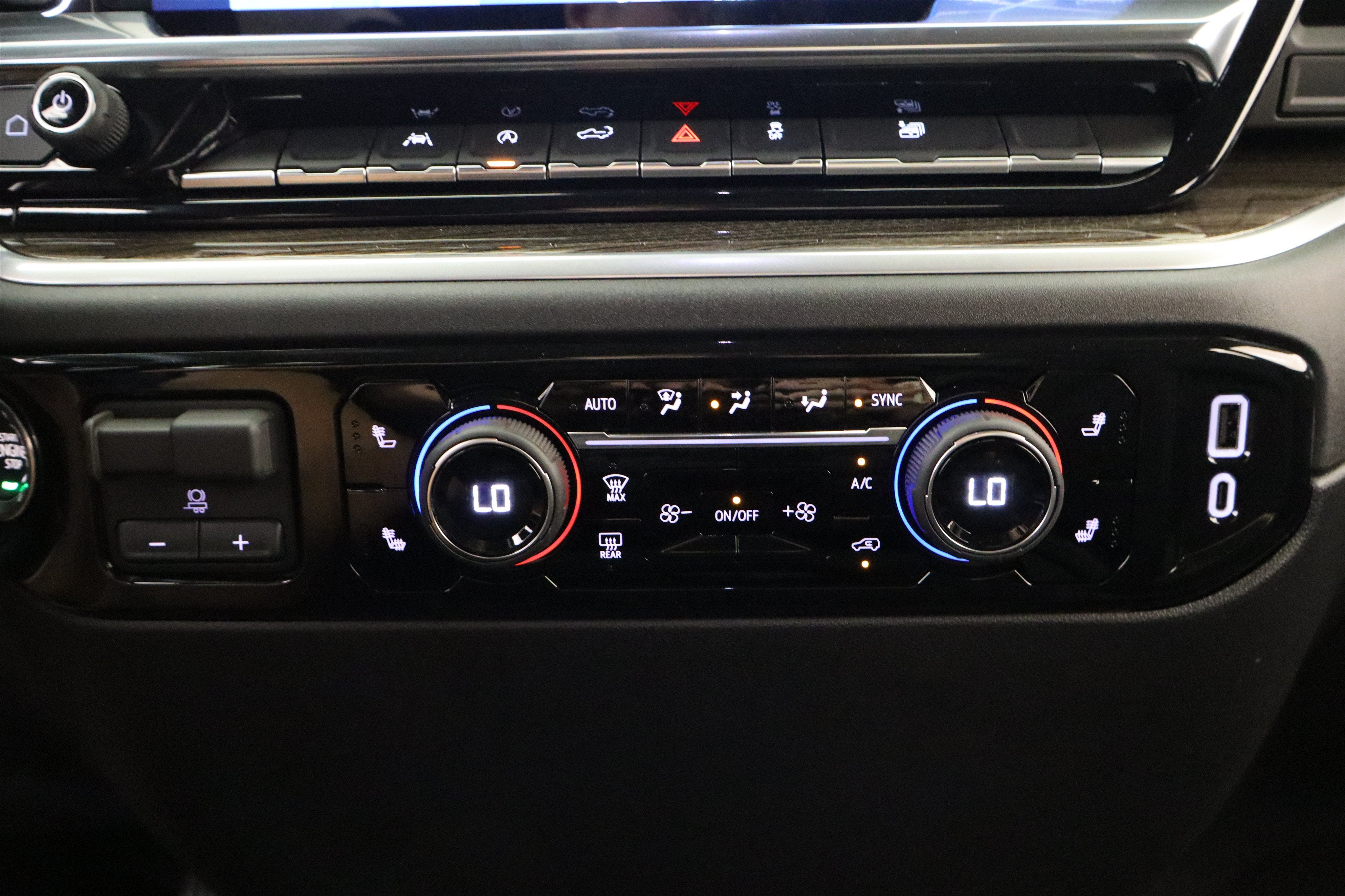 2026 Chevrolet Silverado 1500 RST Crew Cab 4WD