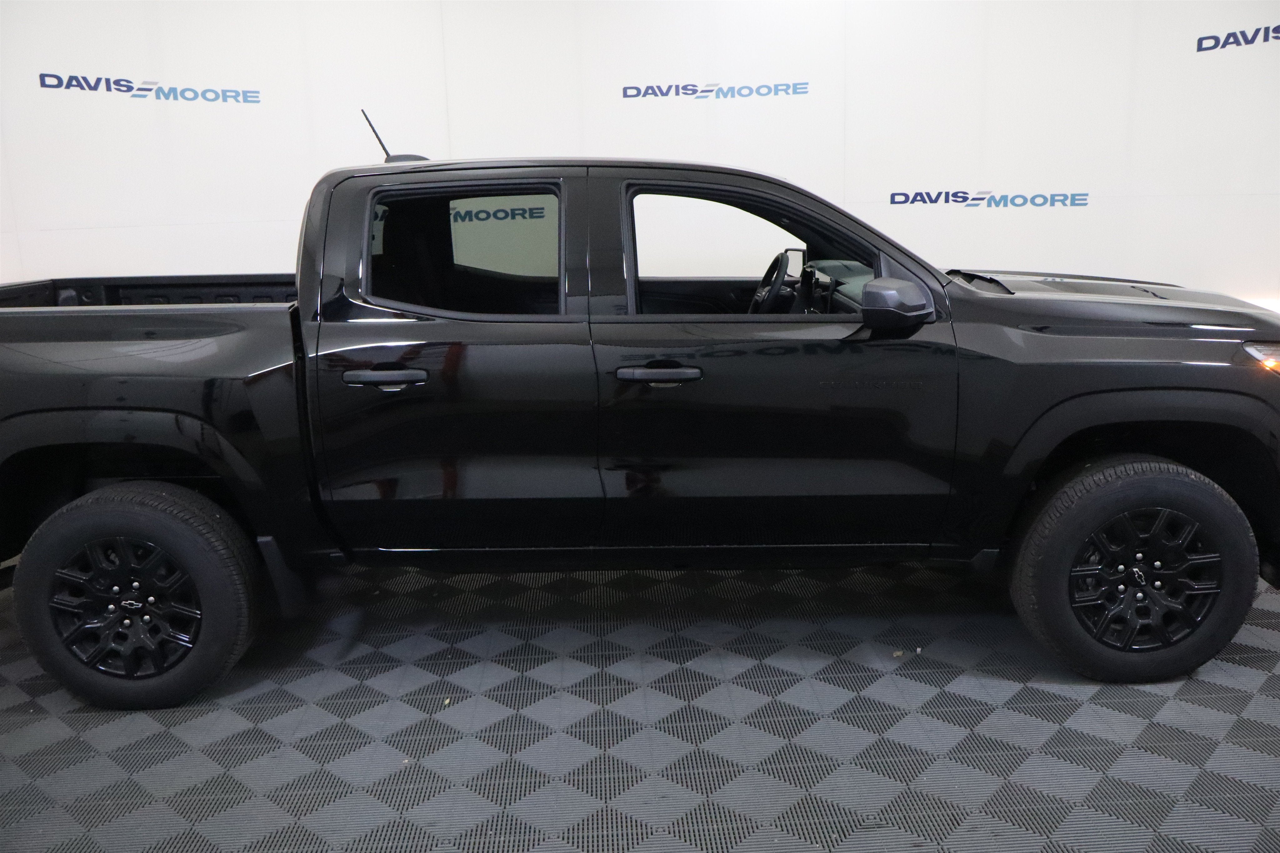 2026 Chevrolet Colorado 4WD Work Truck Crew Cab