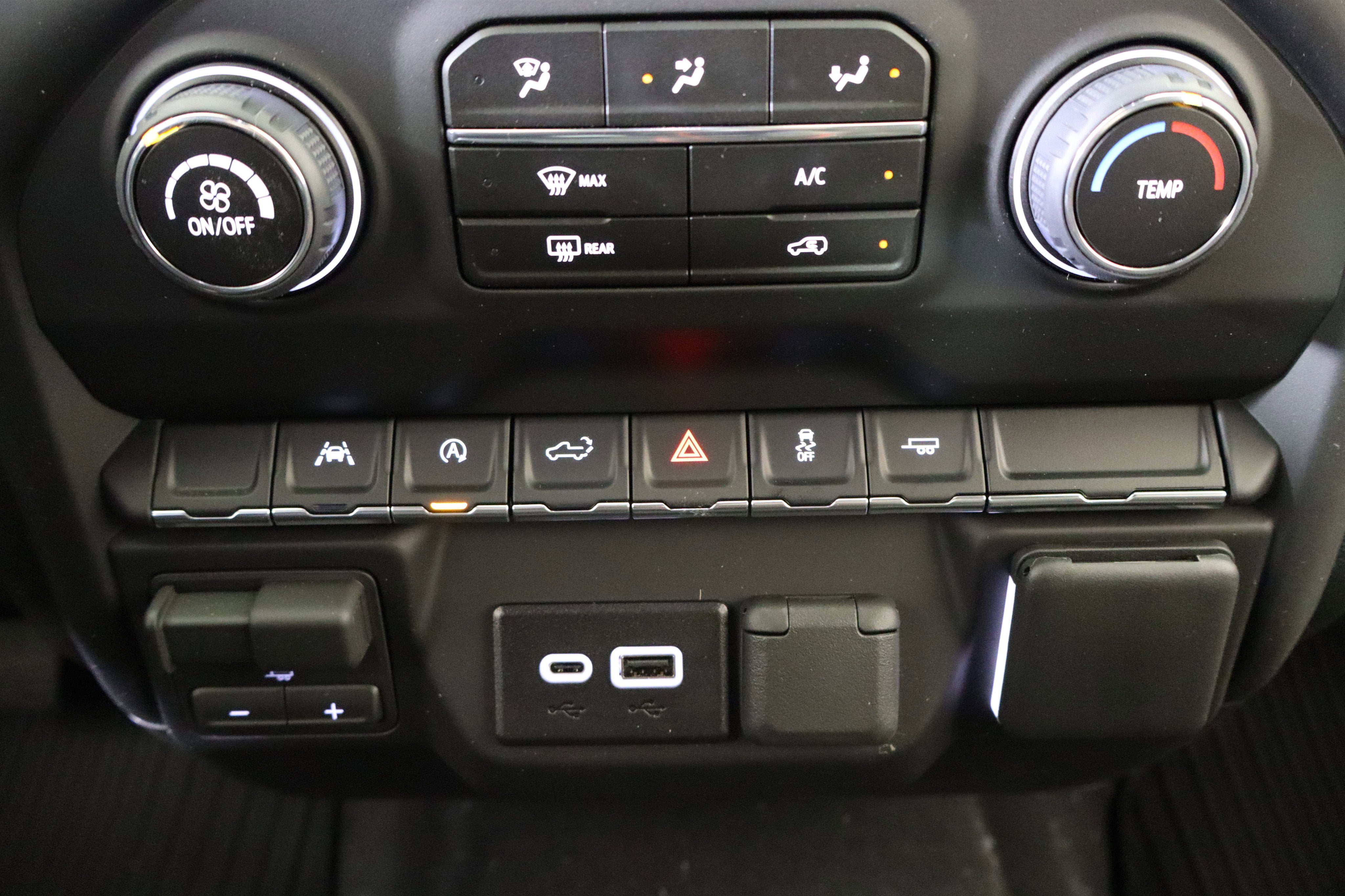 2026 Chevrolet Silverado 1500 Custom Double Cab