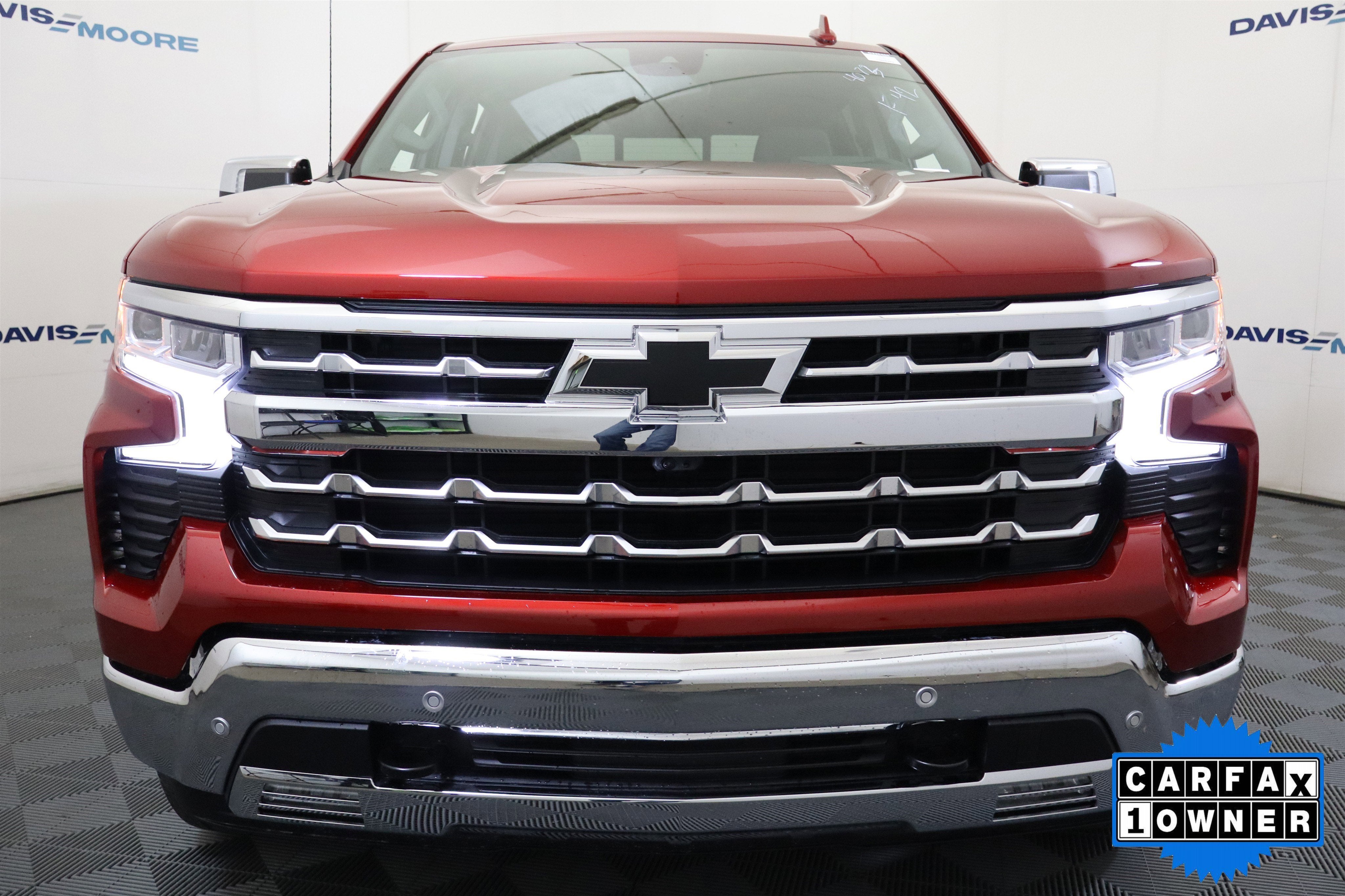2024 Chevrolet Silverado 1500 LT Crew Cab 4WD