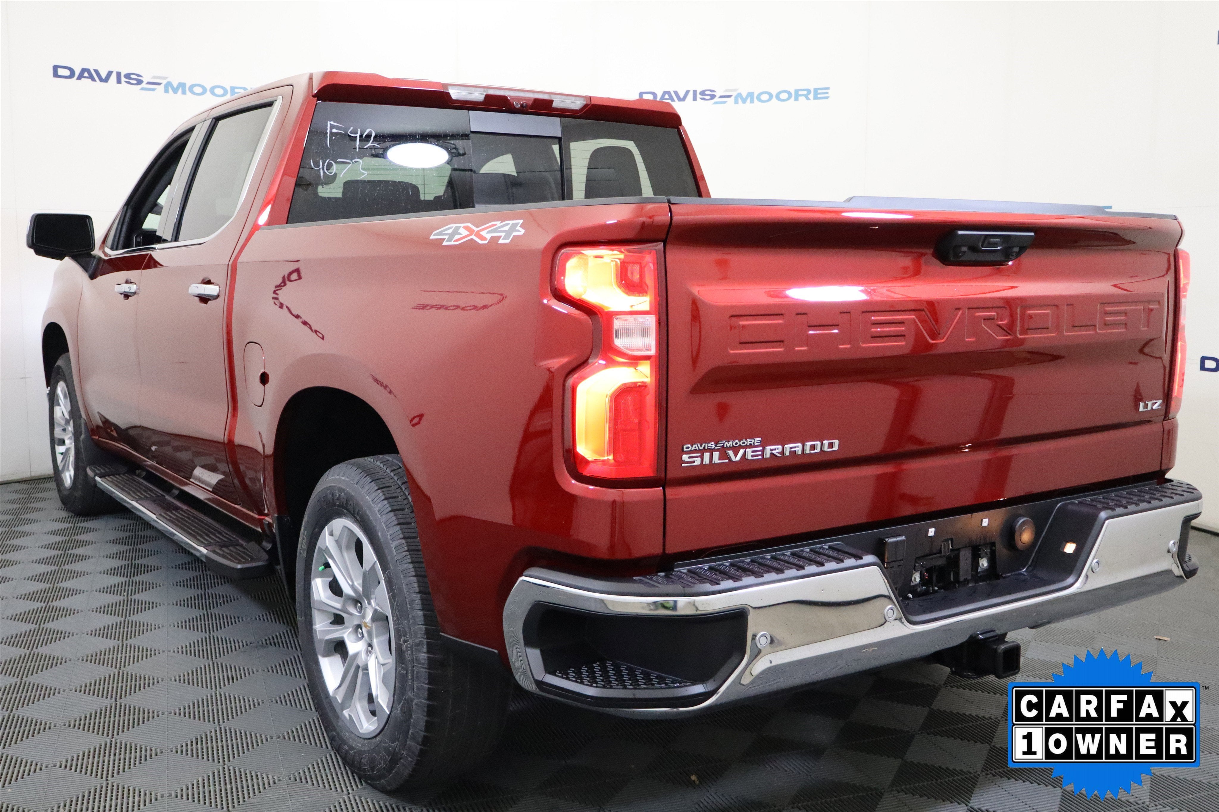 2024 Chevrolet Silverado 1500 LT Crew Cab 4WD
