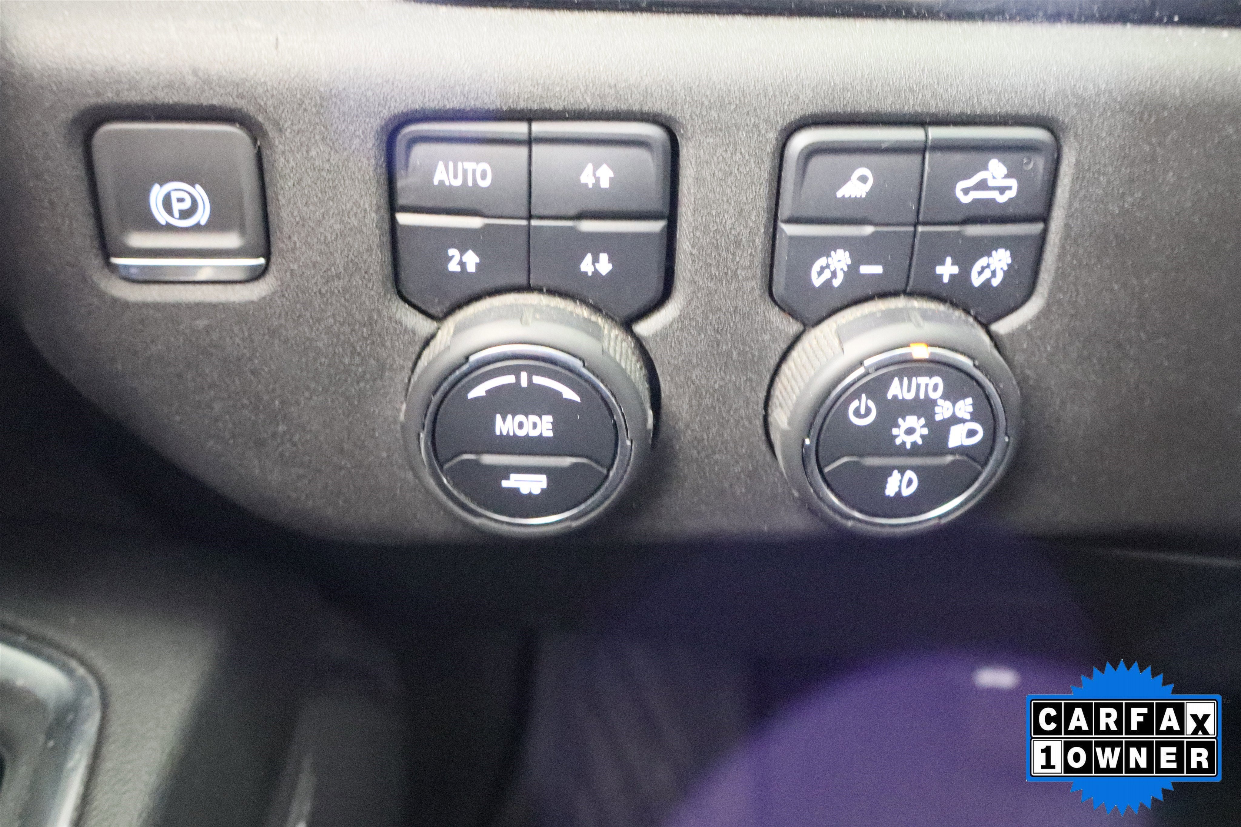 2024 Chevrolet Silverado 1500 LTZ Crew Cab 4WD