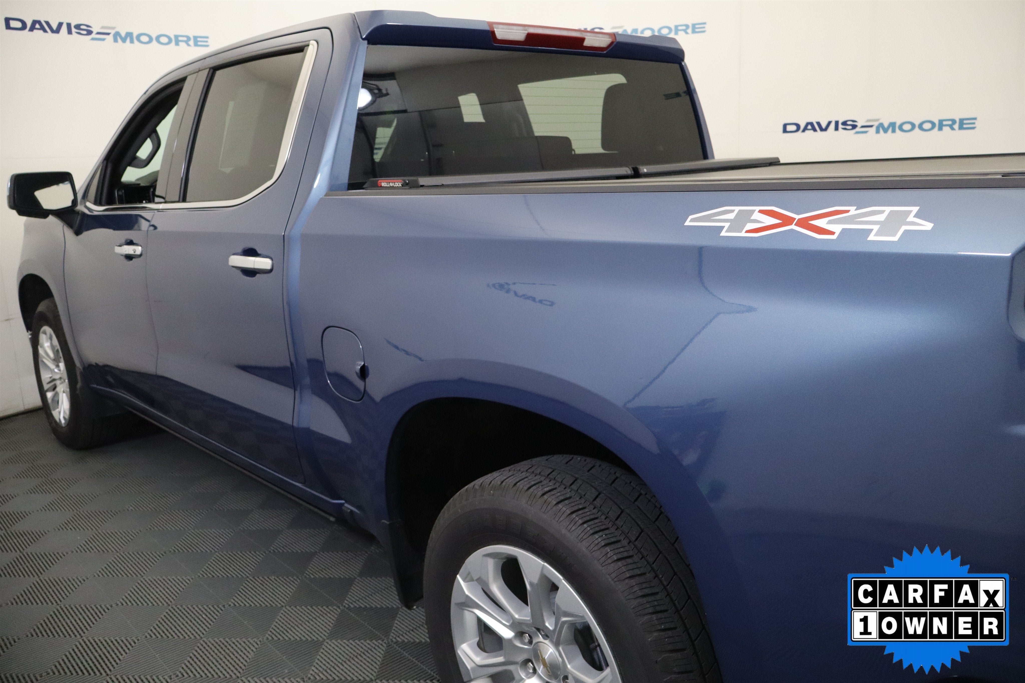 2024 Chevrolet Silverado 1500 LTZ Crew Cab 4WD