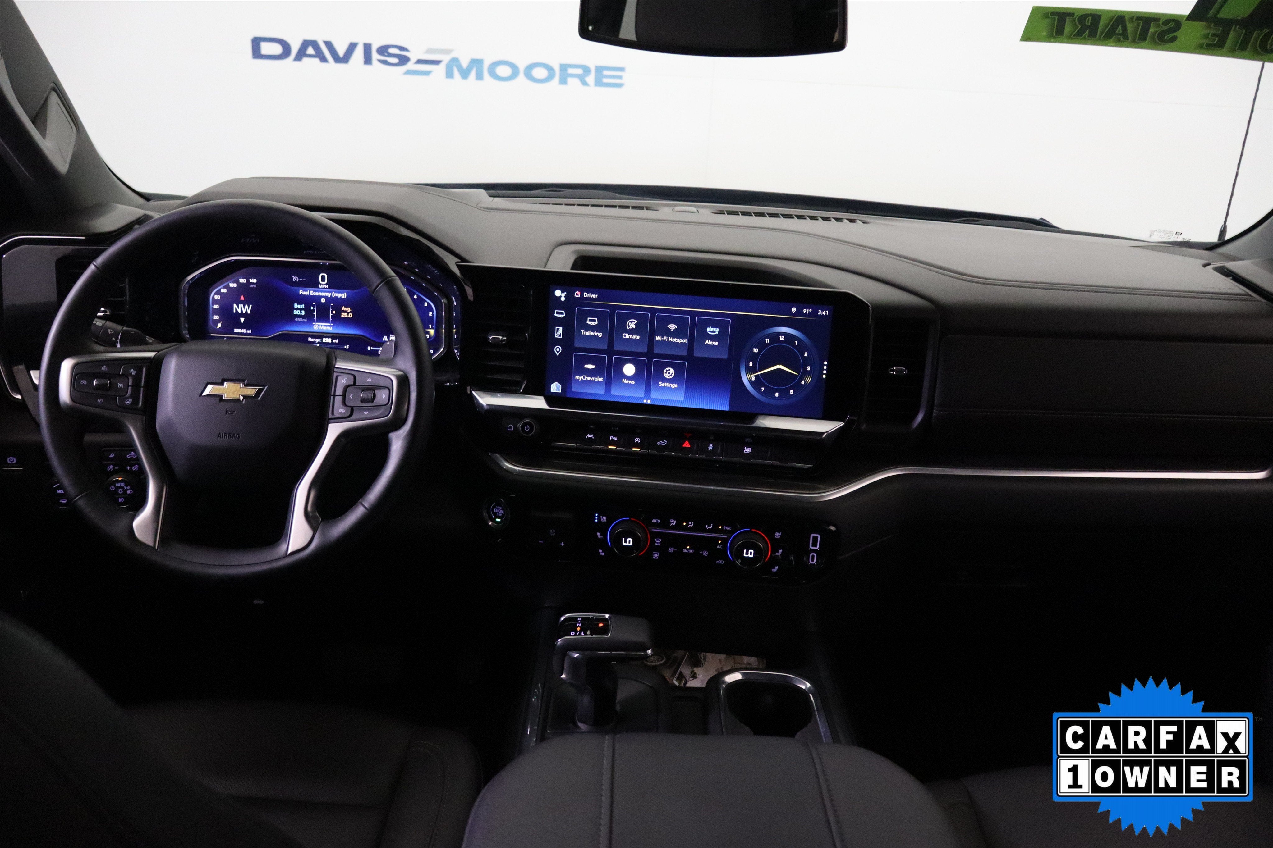 2024 Chevrolet Silverado 1500 LTZ Crew Cab 4WD