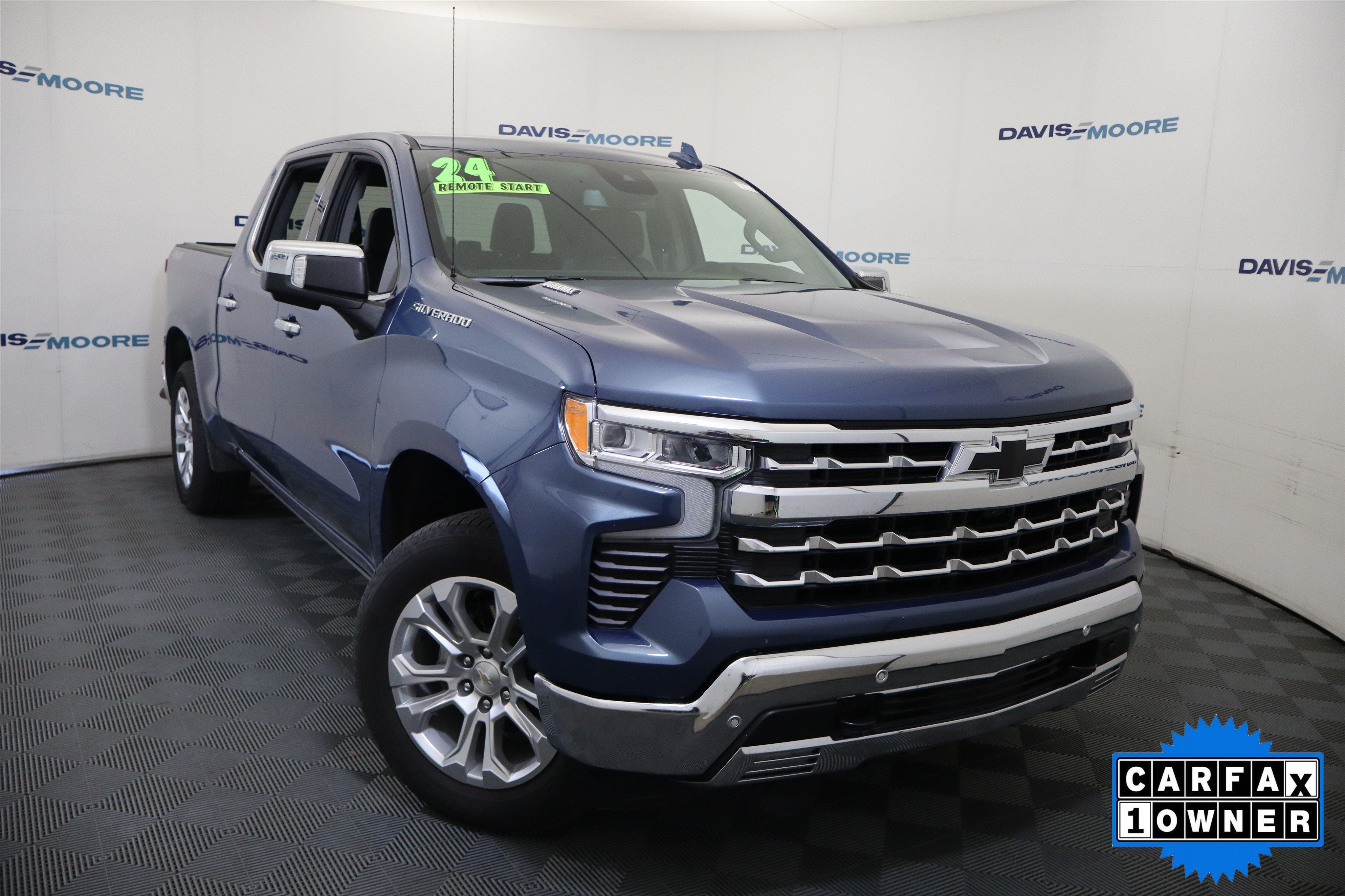 2024 Chevrolet Silverado 1500 LTZ Crew Cab 4WD