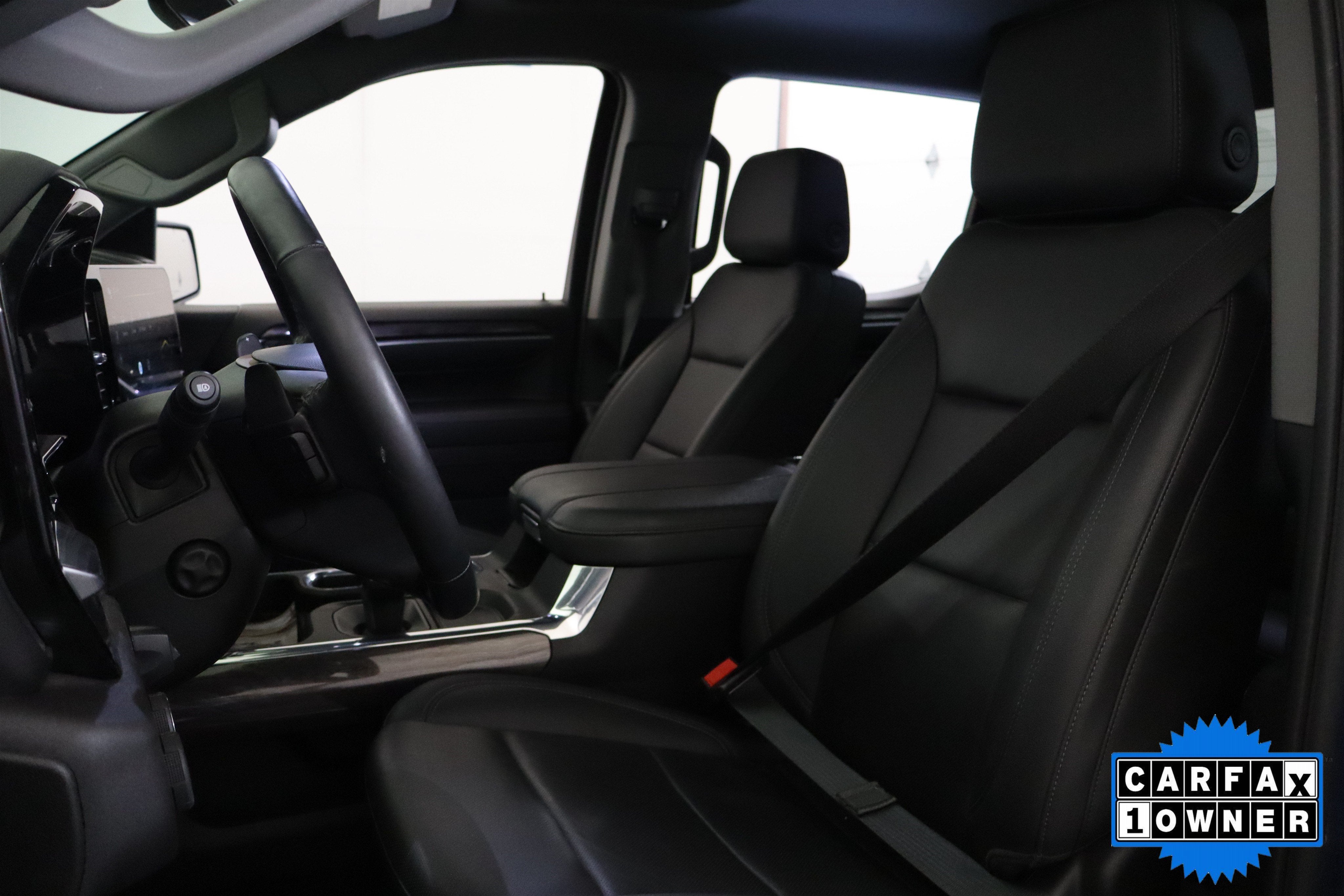 2024 Chevrolet Silverado 1500 LTZ Crew Cab 4WD