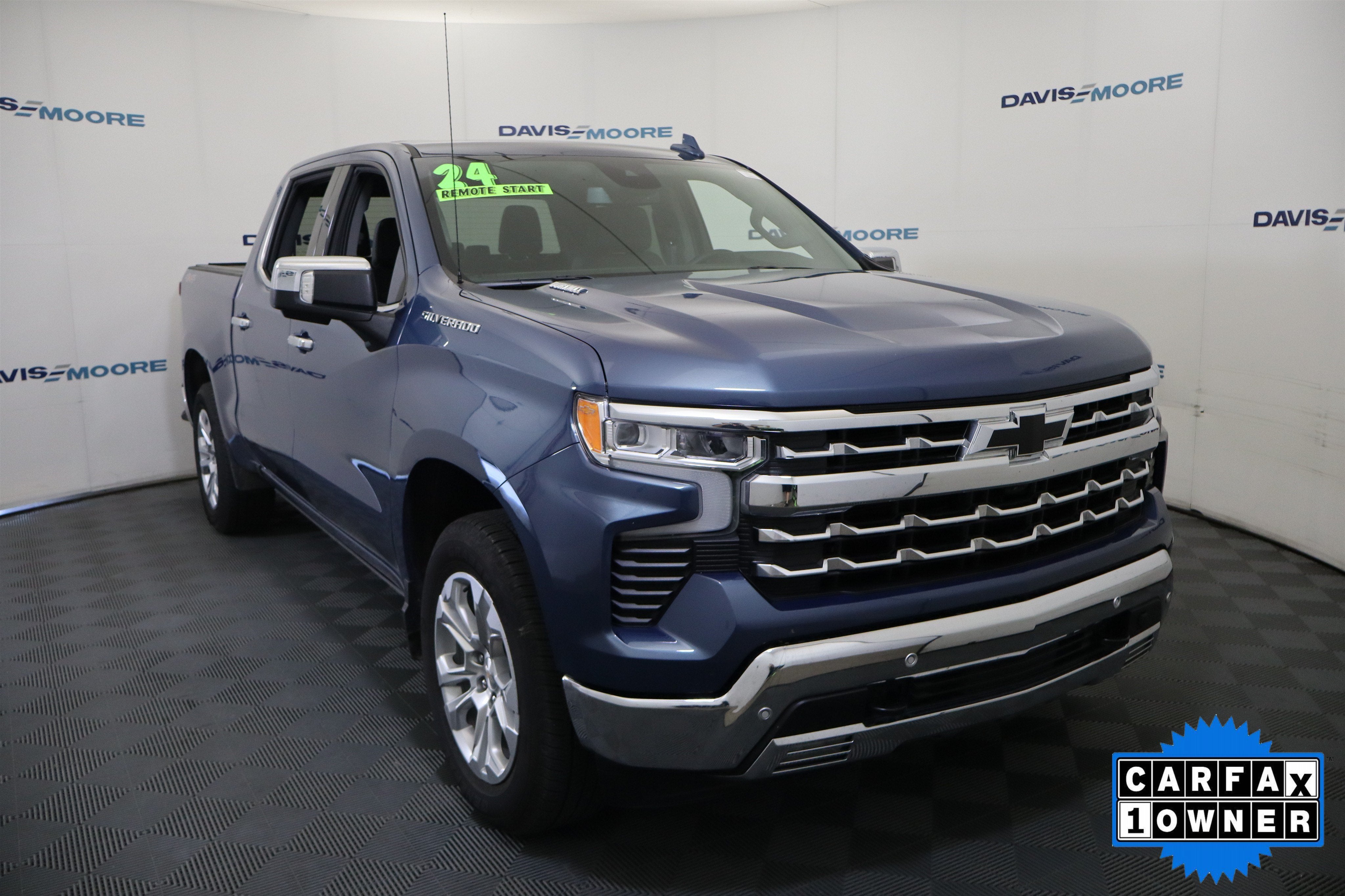 2024 Chevrolet Silverado 1500 LTZ Crew Cab 4WD