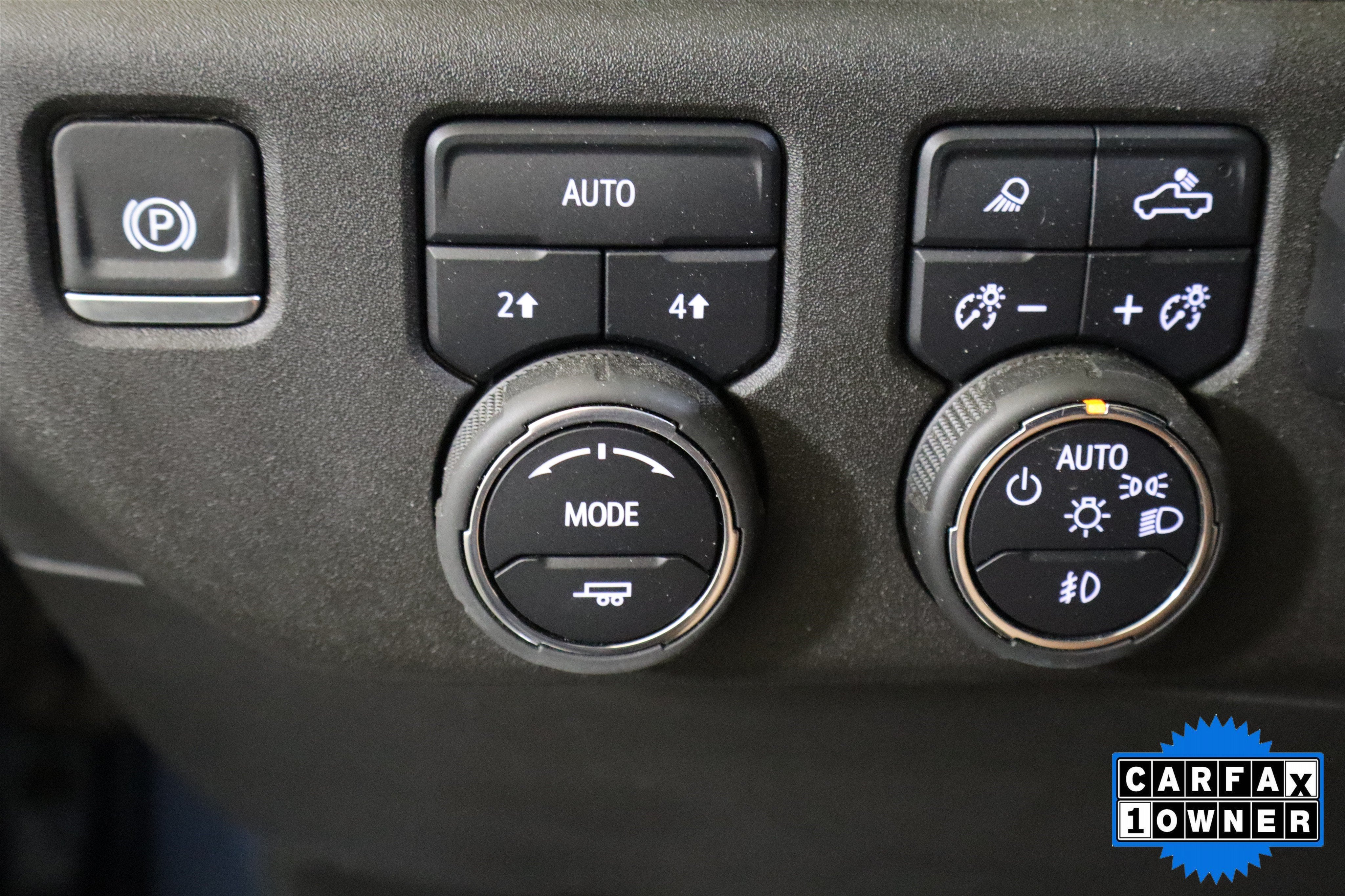 2024 Chevrolet Silverado 1500 LTZ Crew Cab 4WD