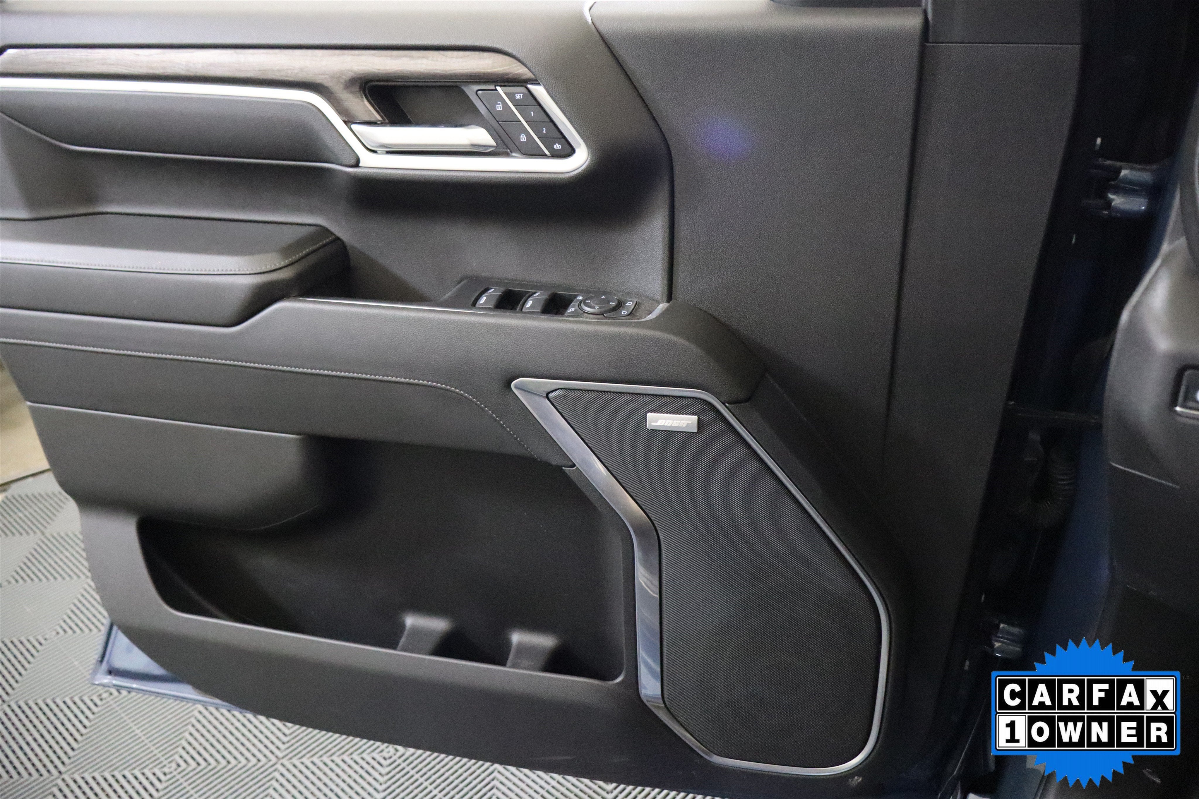 2024 Chevrolet Silverado 1500 LTZ Crew Cab 4WD