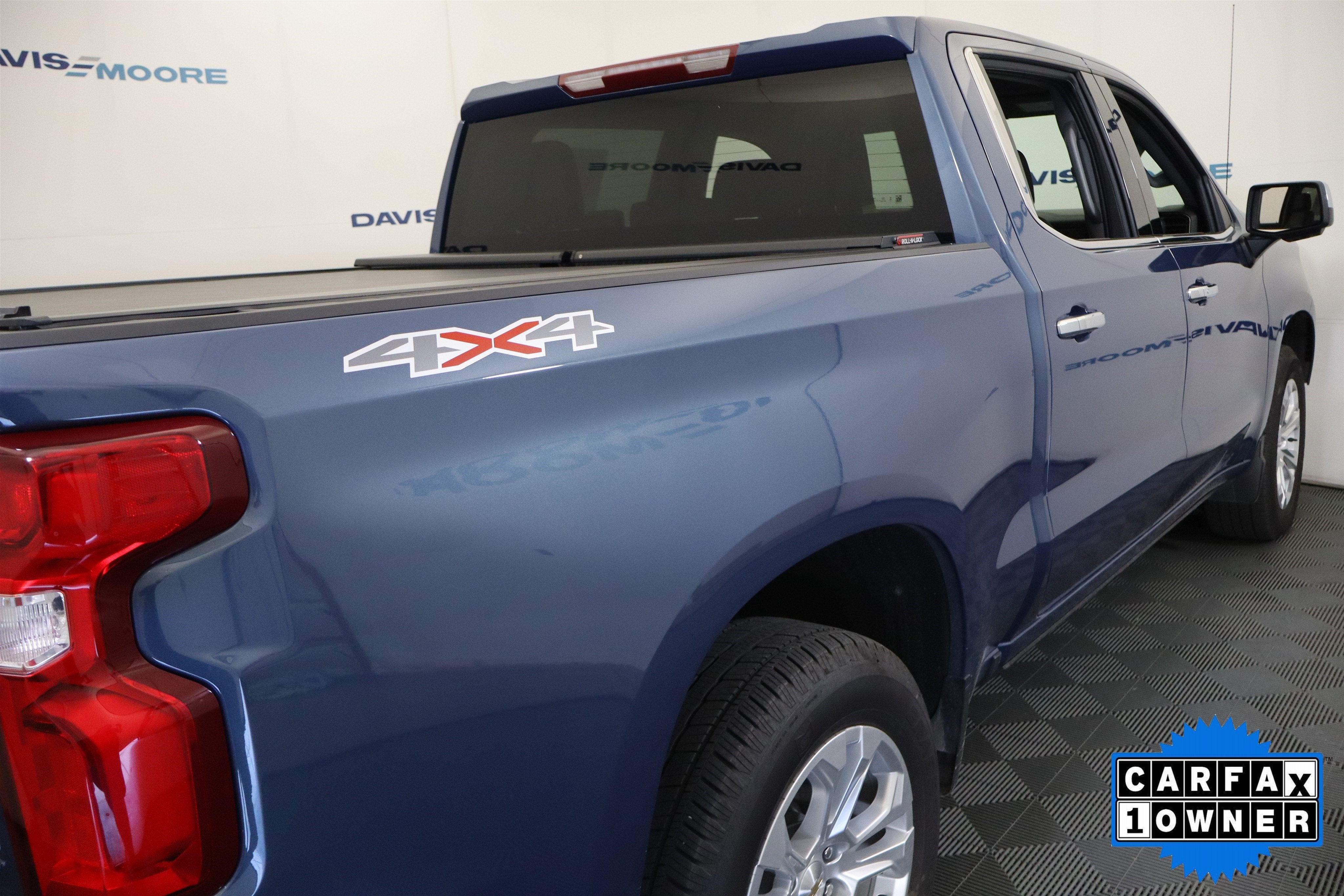 2024 Chevrolet Silverado 1500 LTZ Crew Cab 4WD