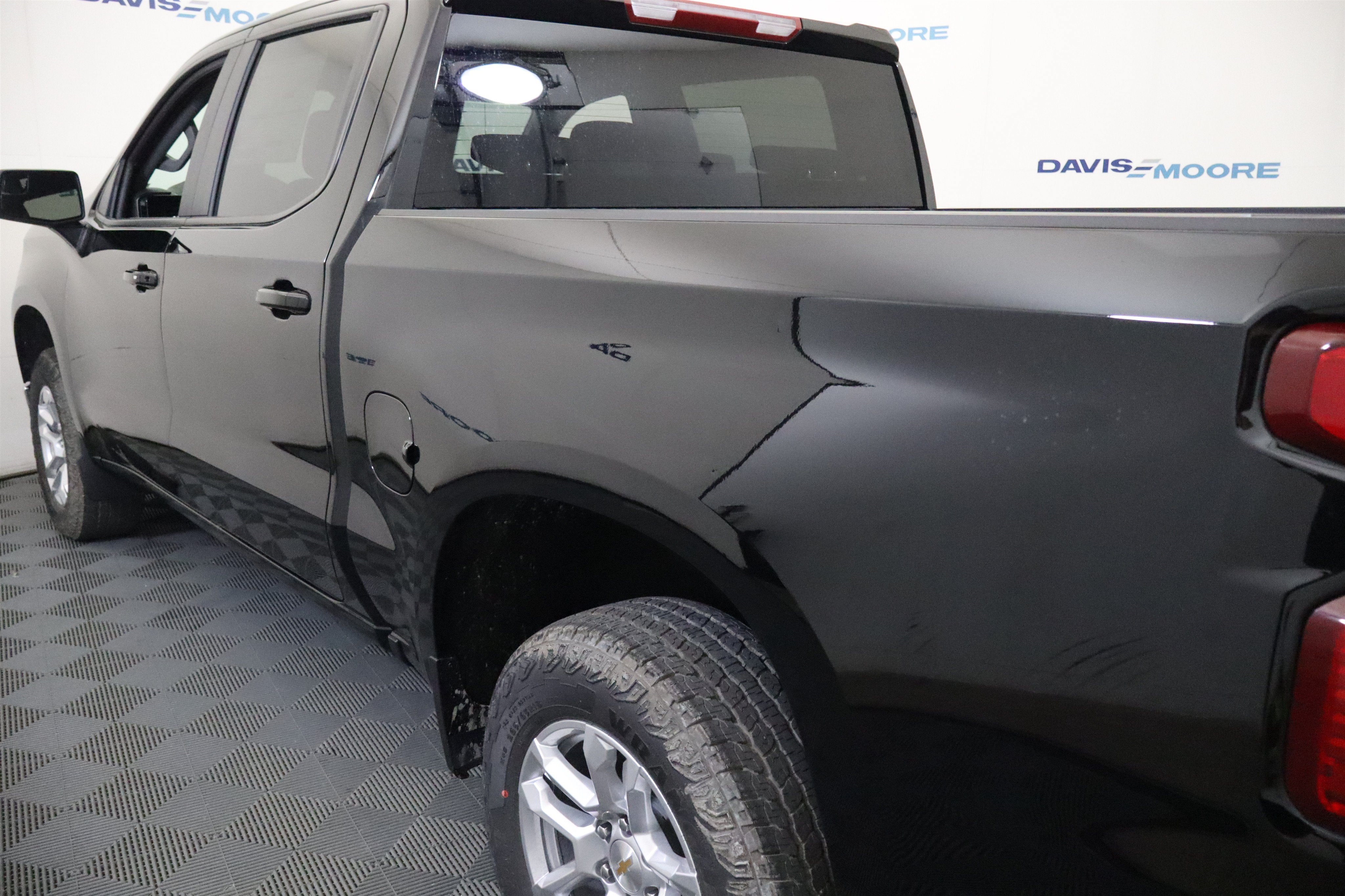 2026 Chevrolet Silverado 1500 LT Crew Cab 4WD